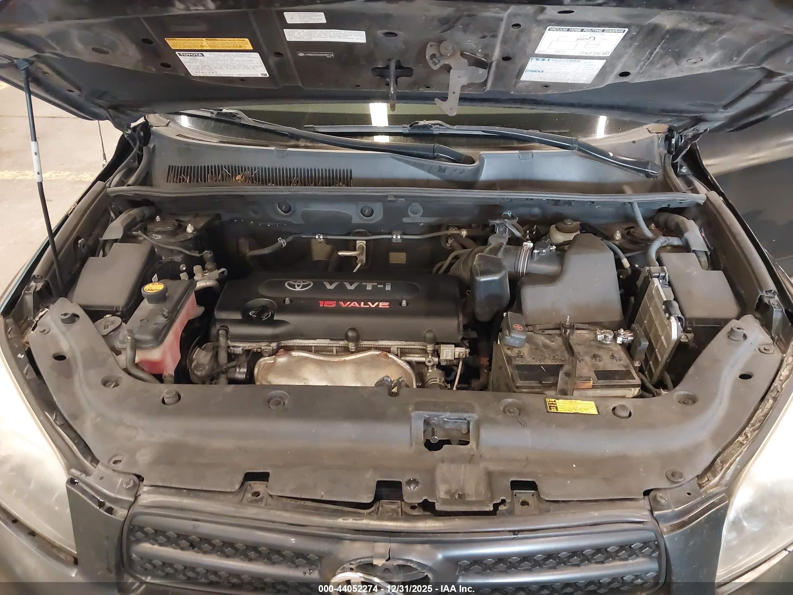 TOYOTA RAV4 image 10