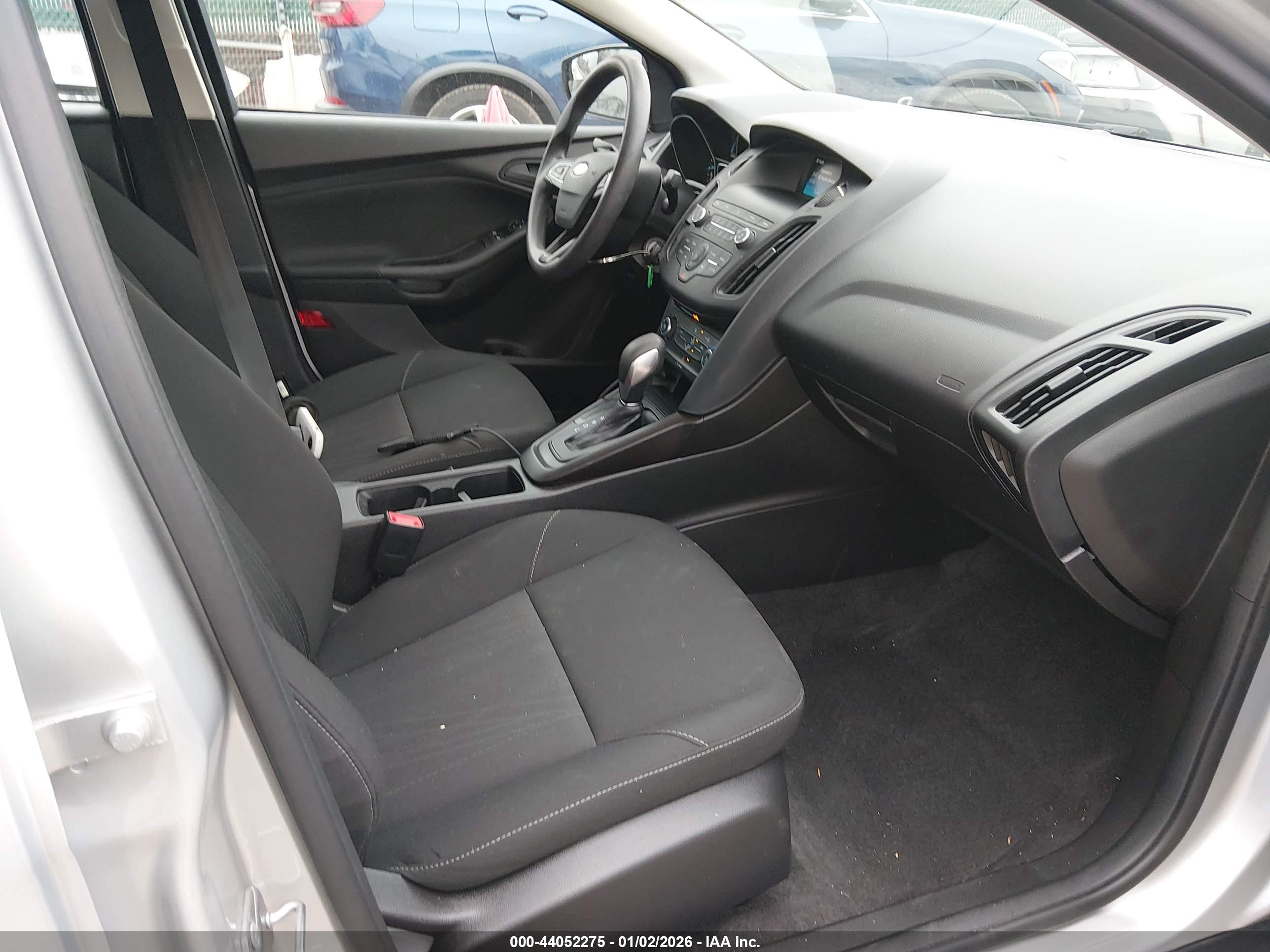 FORD FOCUS image 5