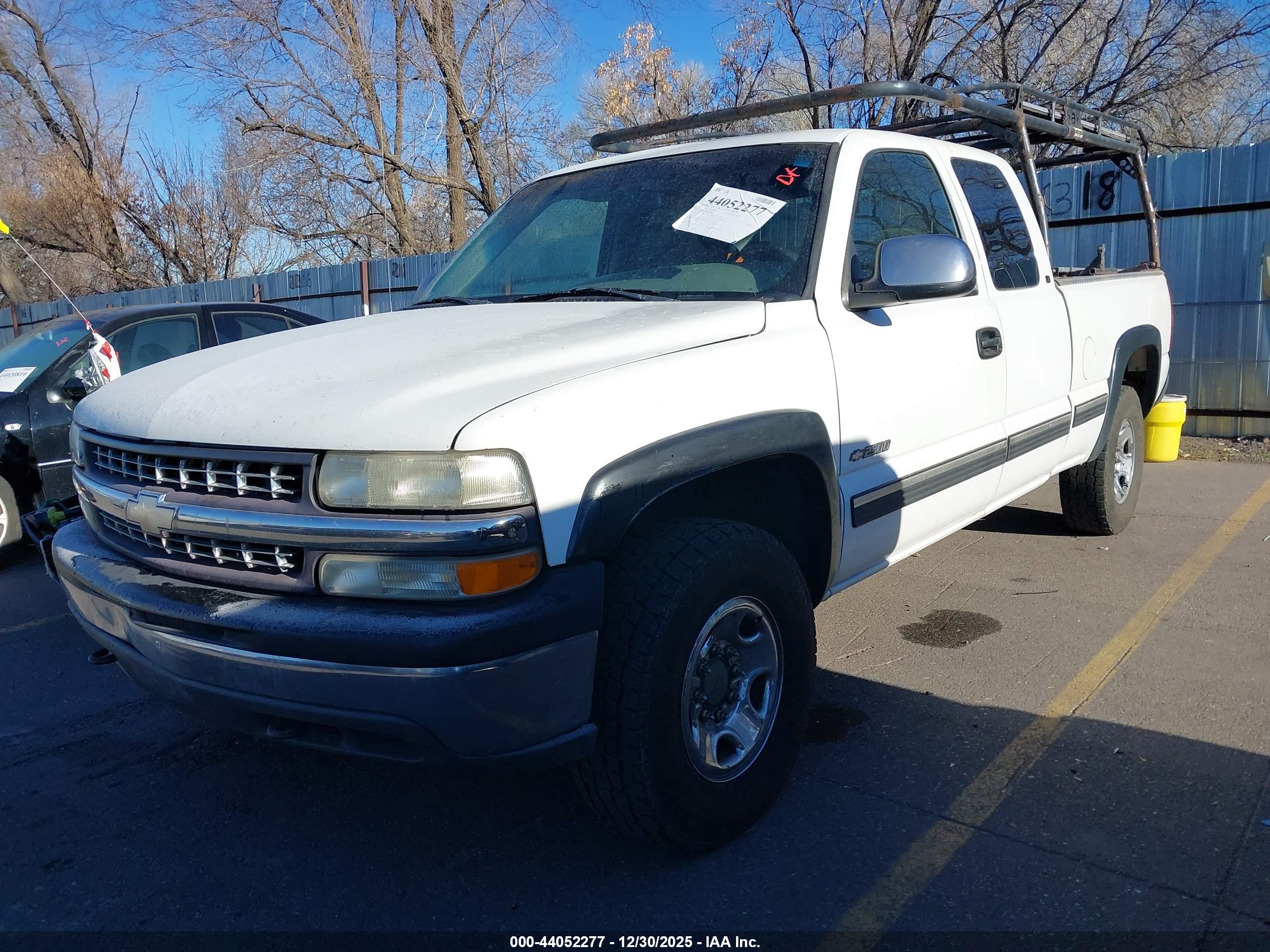 CHEVROLET SILVERADO image 2