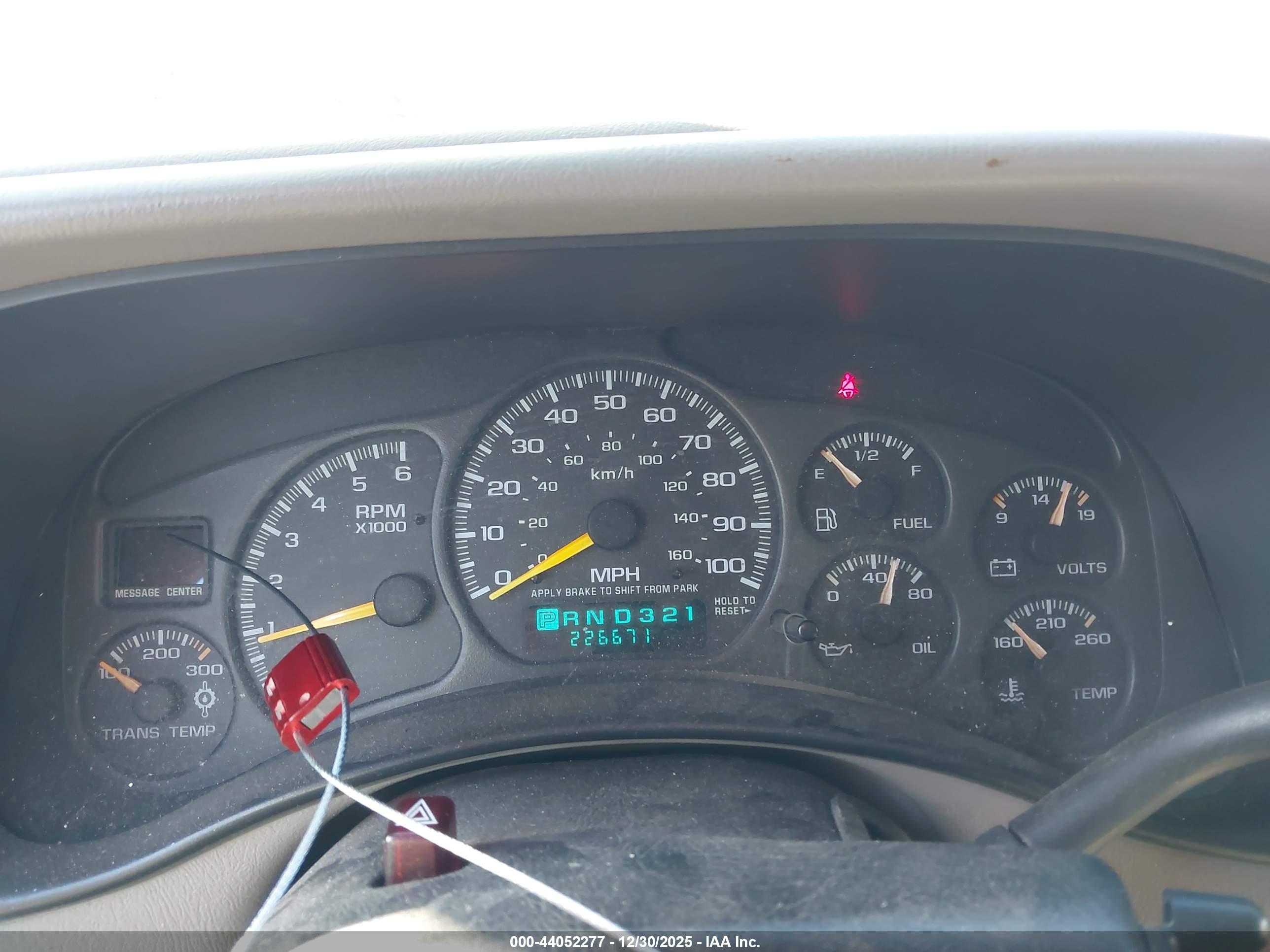 CHEVROLET SILVERADO image 7