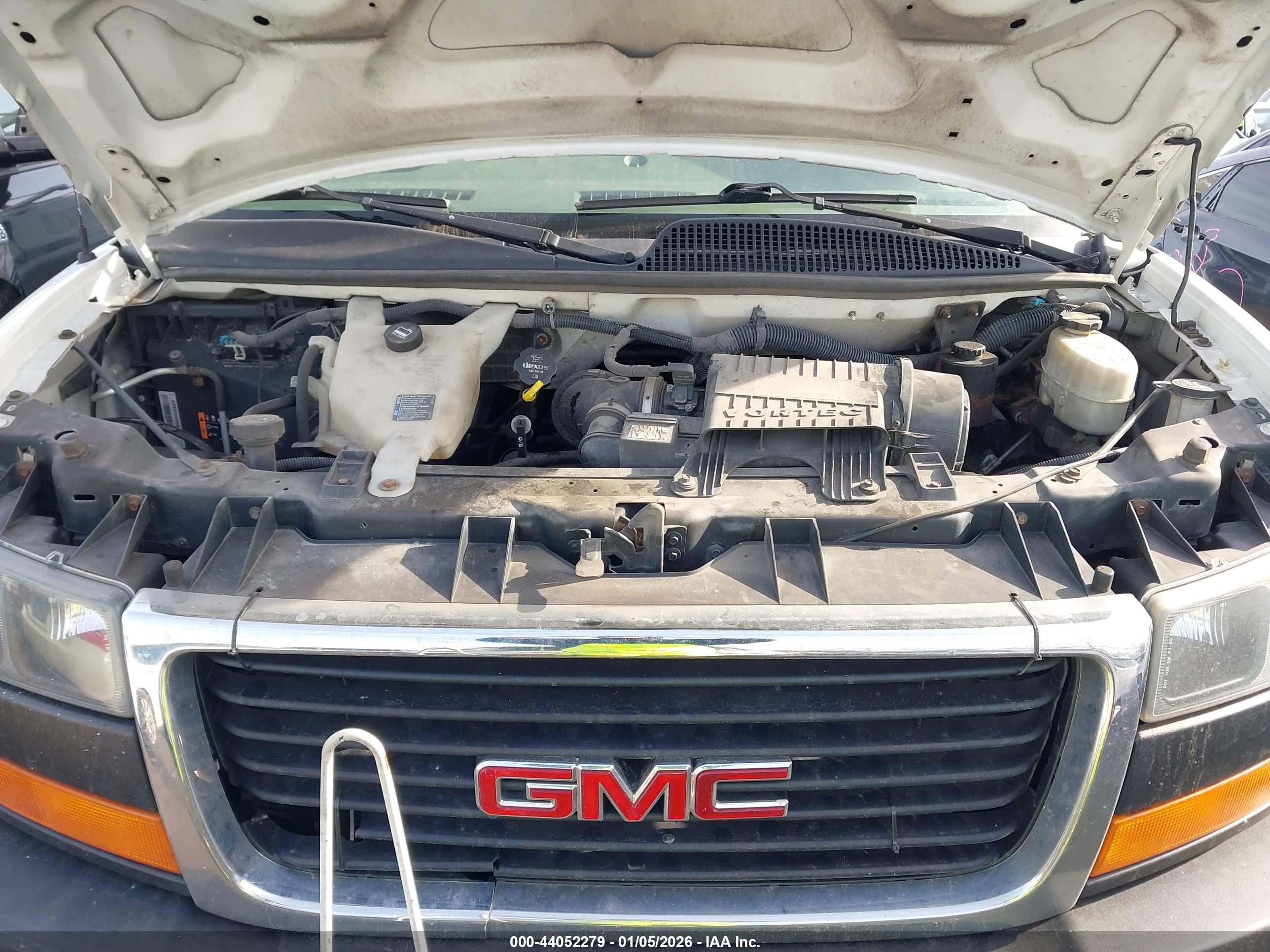 GMC SAVANA image 10