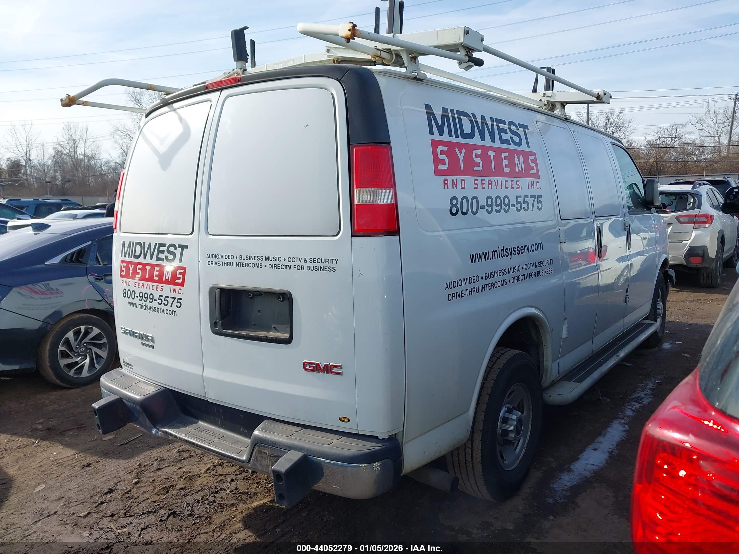 GMC SAVANA image 4