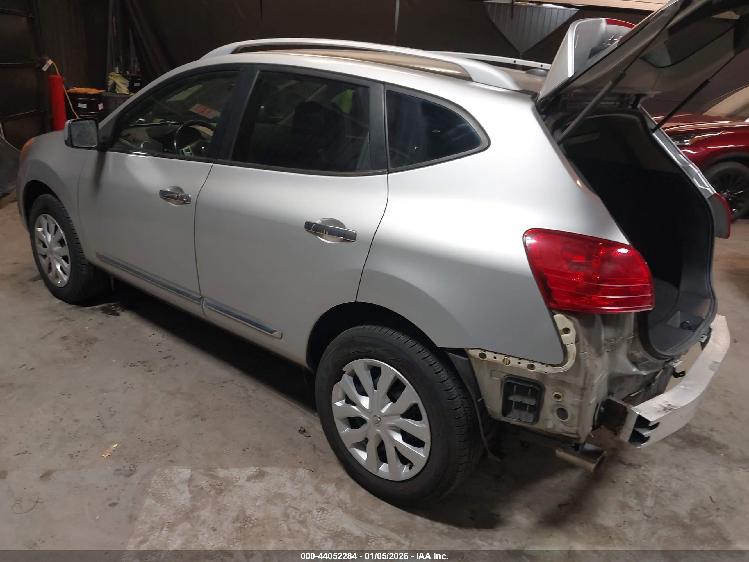 NISSAN ROGUE image 3