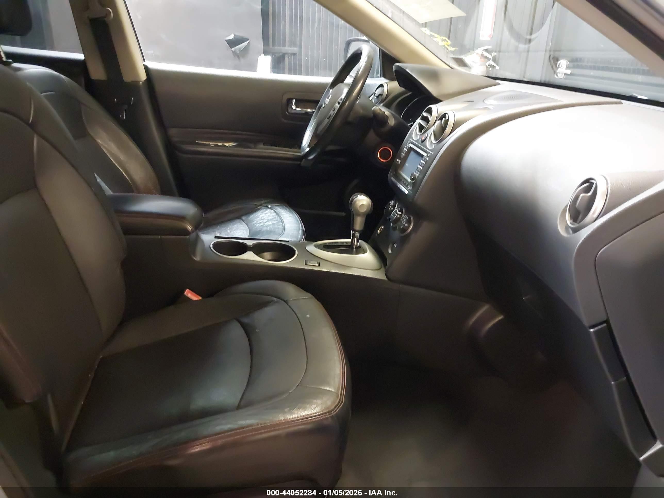 NISSAN ROGUE image 5