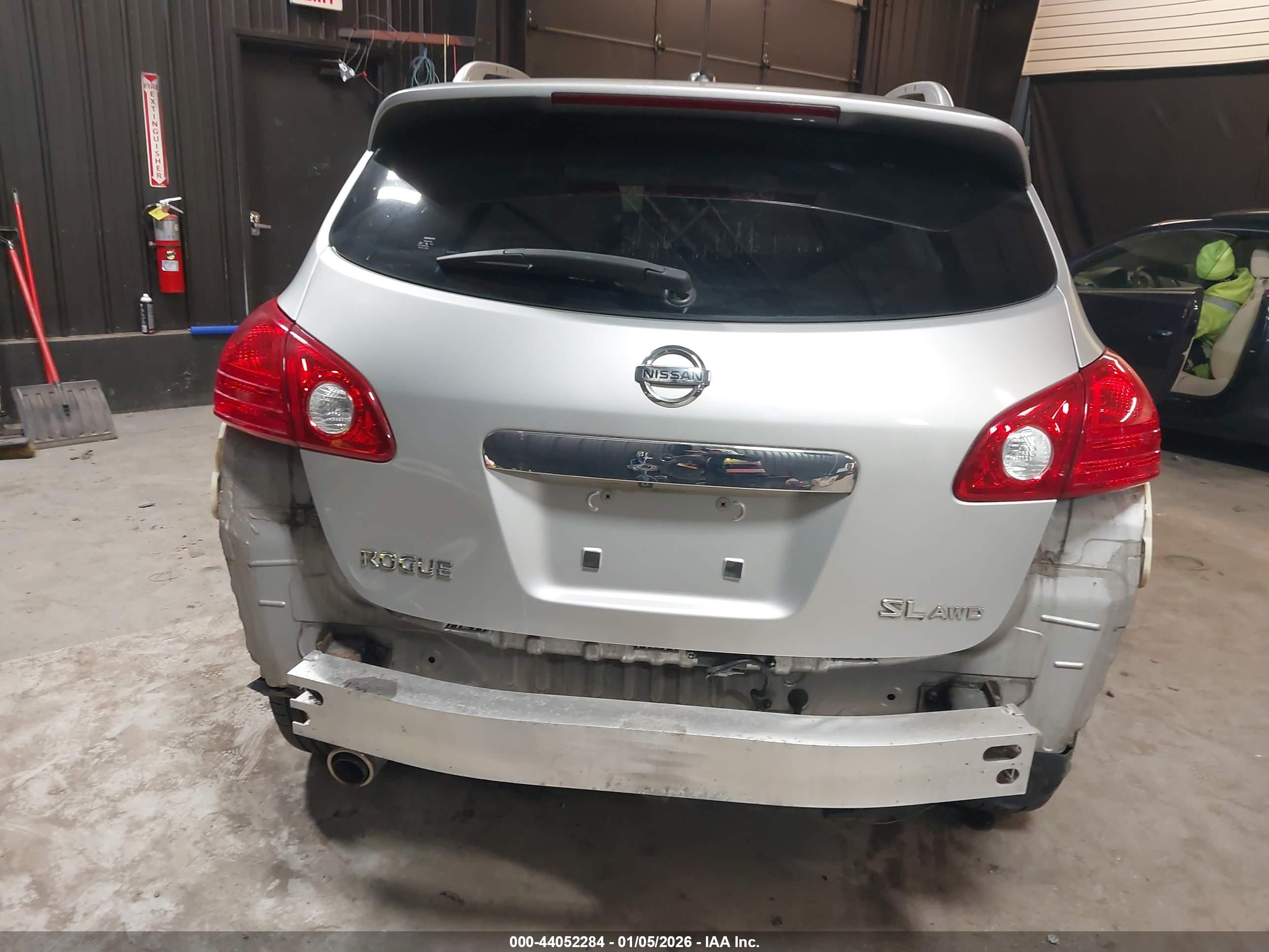 NISSAN ROGUE image 6