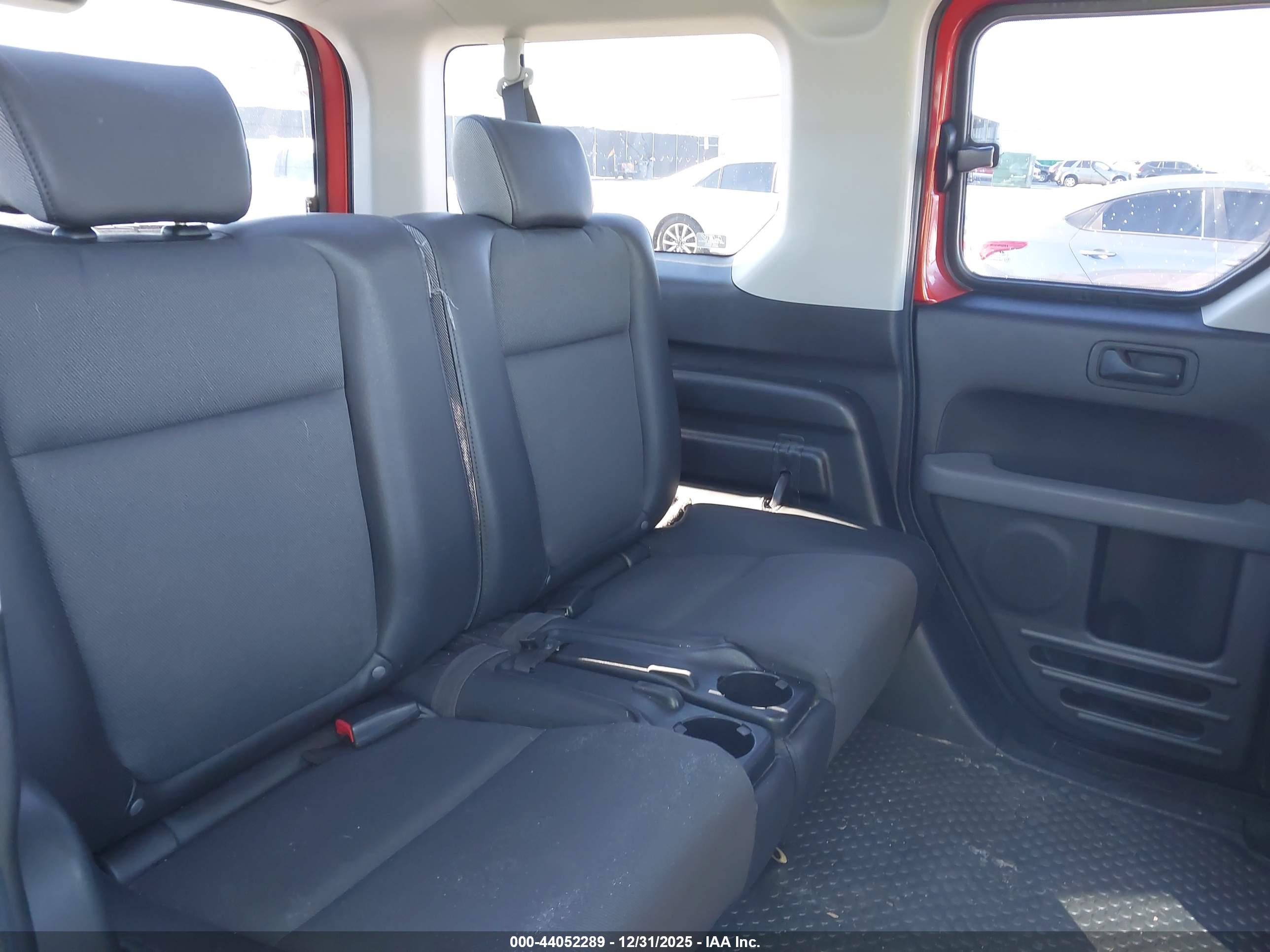 HONDA ELEMENT image 8