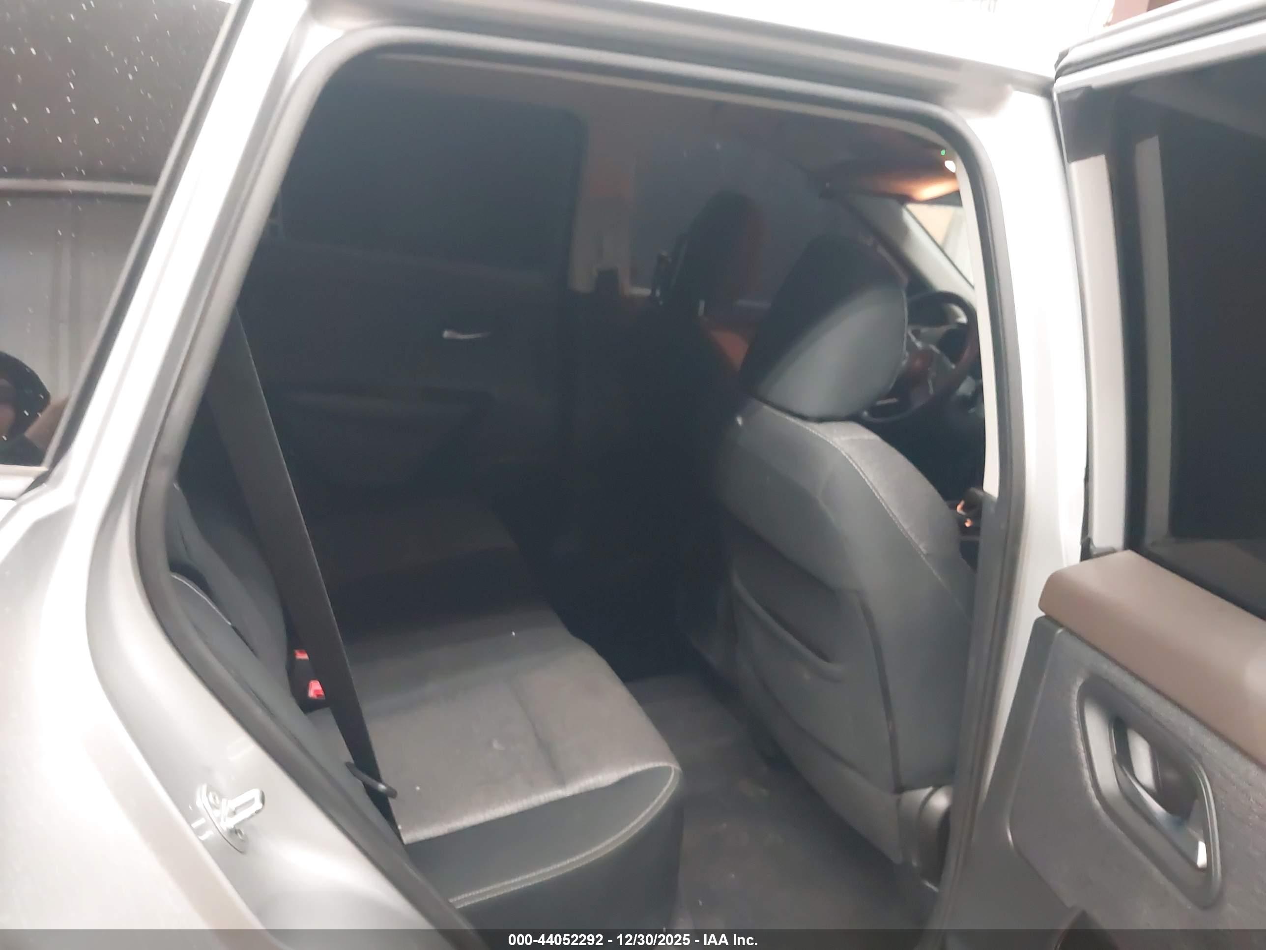 NISSAN ROGUE image 8