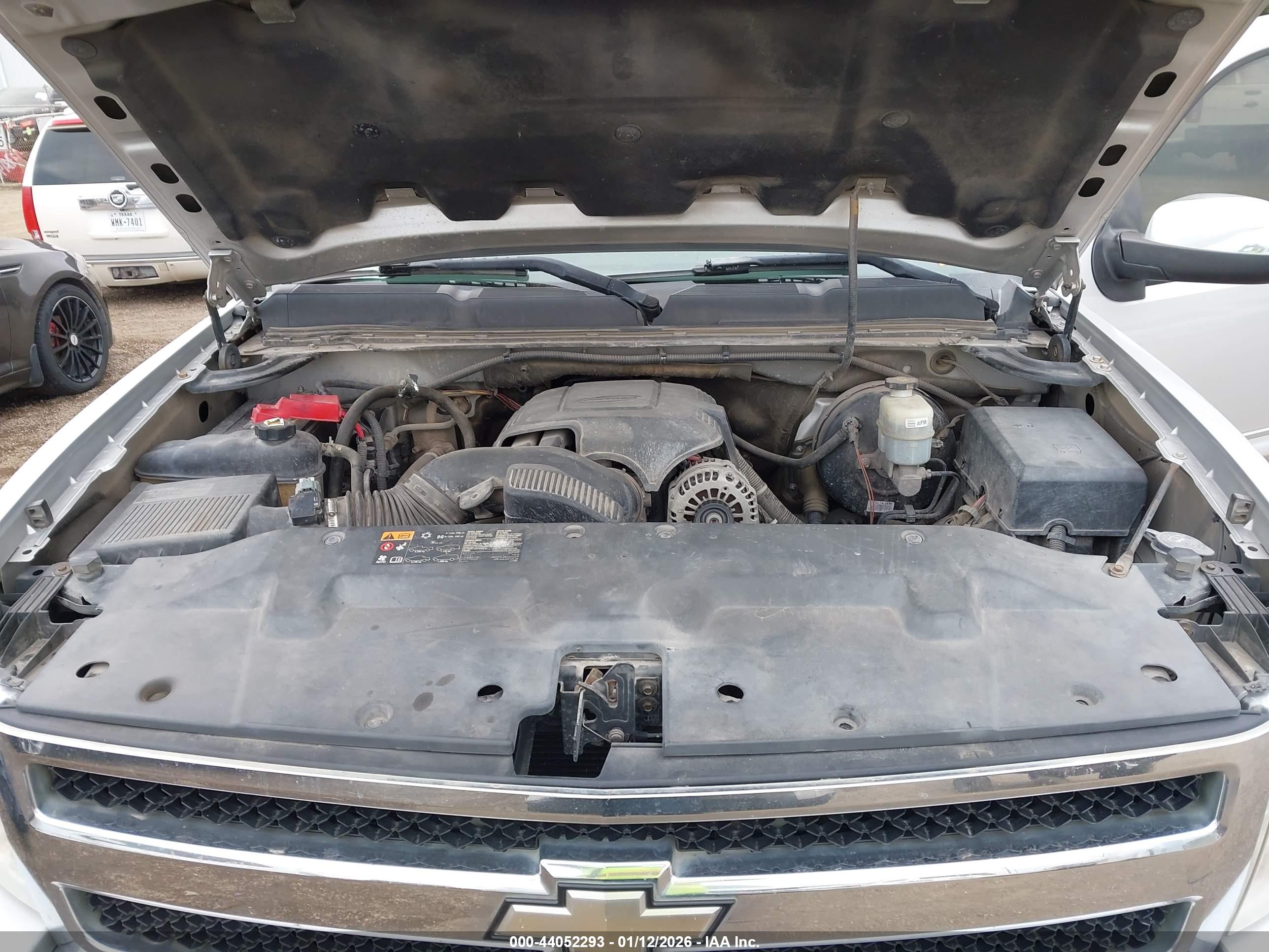 CHEVROLET SILVERADO image 10
