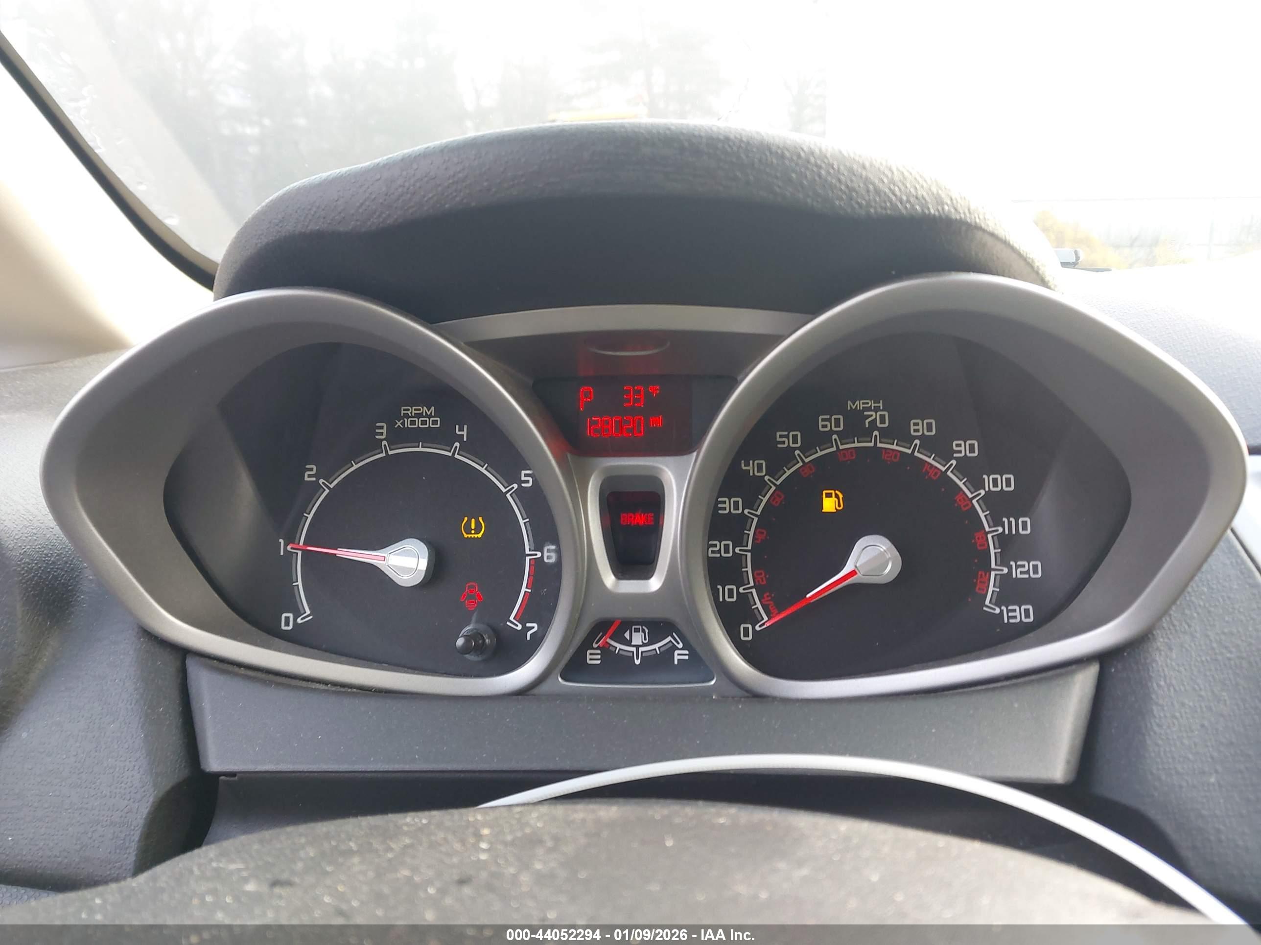 FORD FIESTA image 7