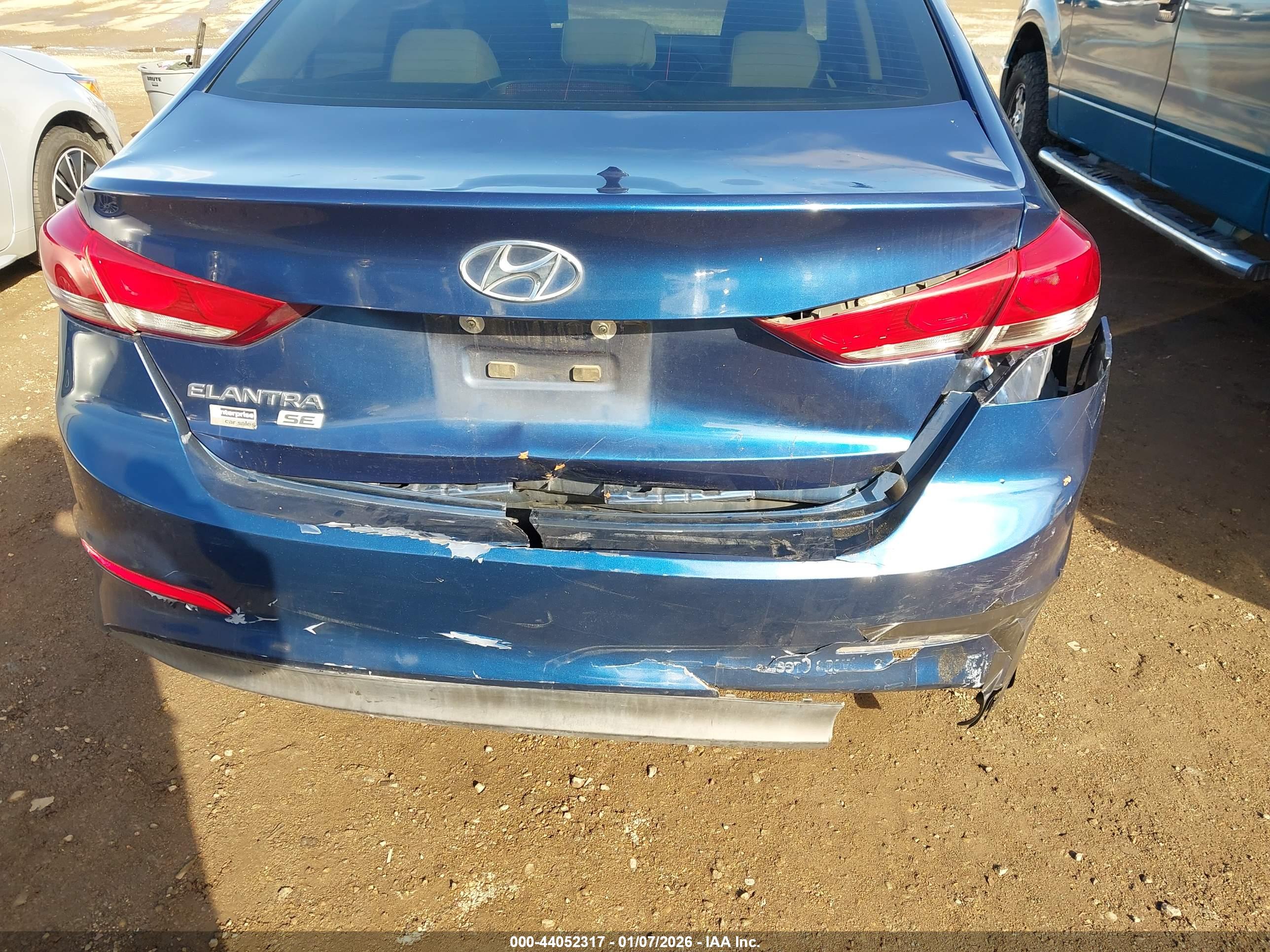 HYUNDAI ELANTRA image 6