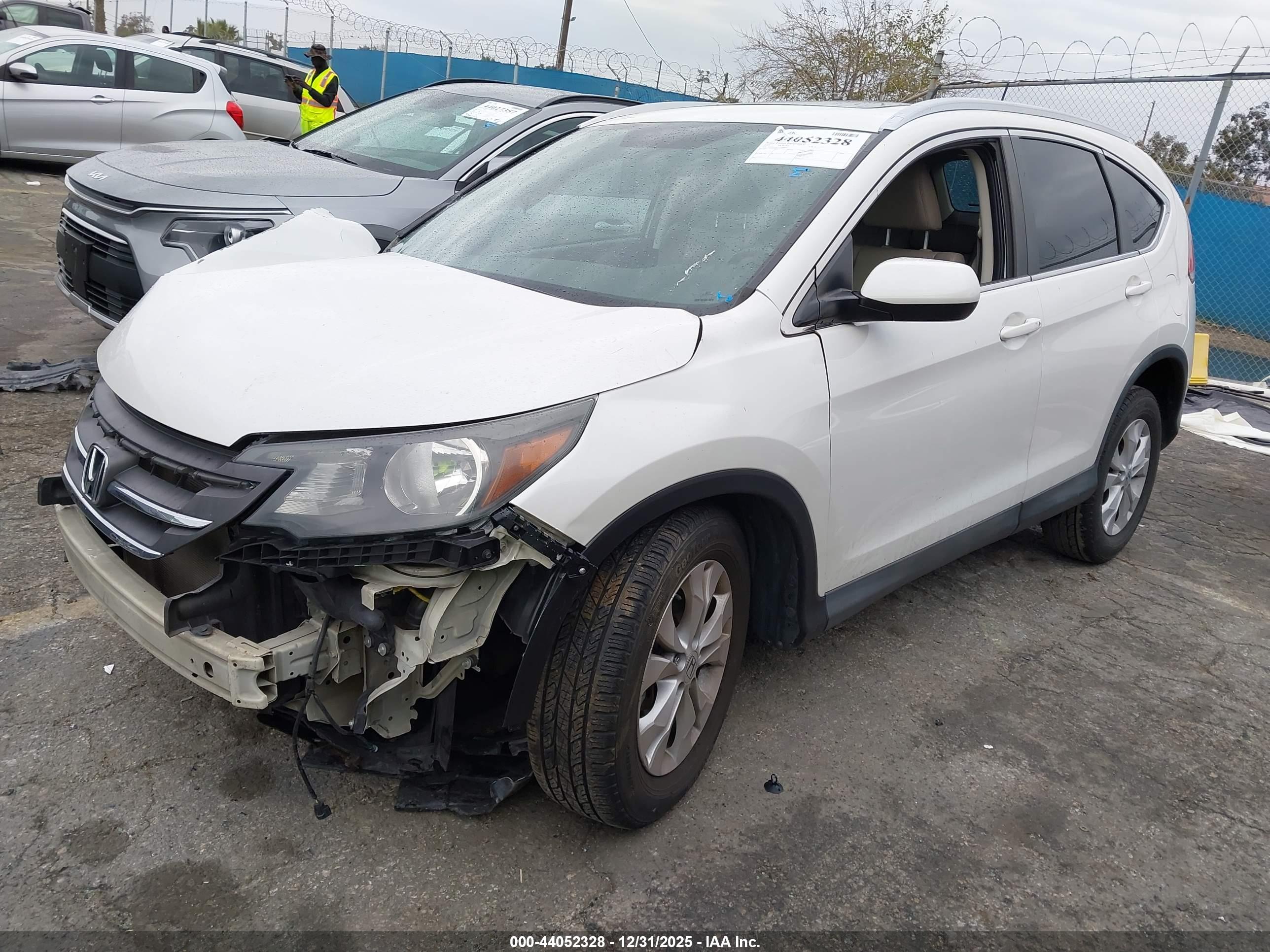 HONDA CR-V image 2