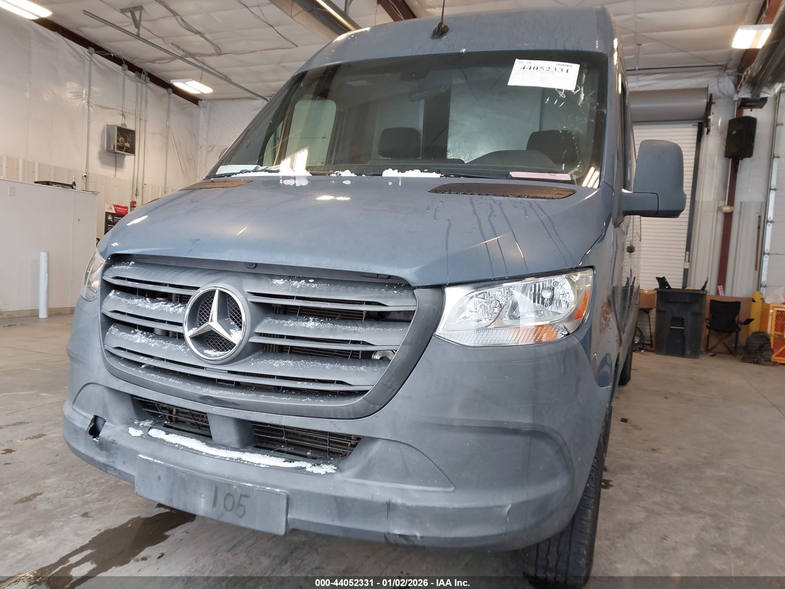MERCEDES-BENZ SPRINTER image 6