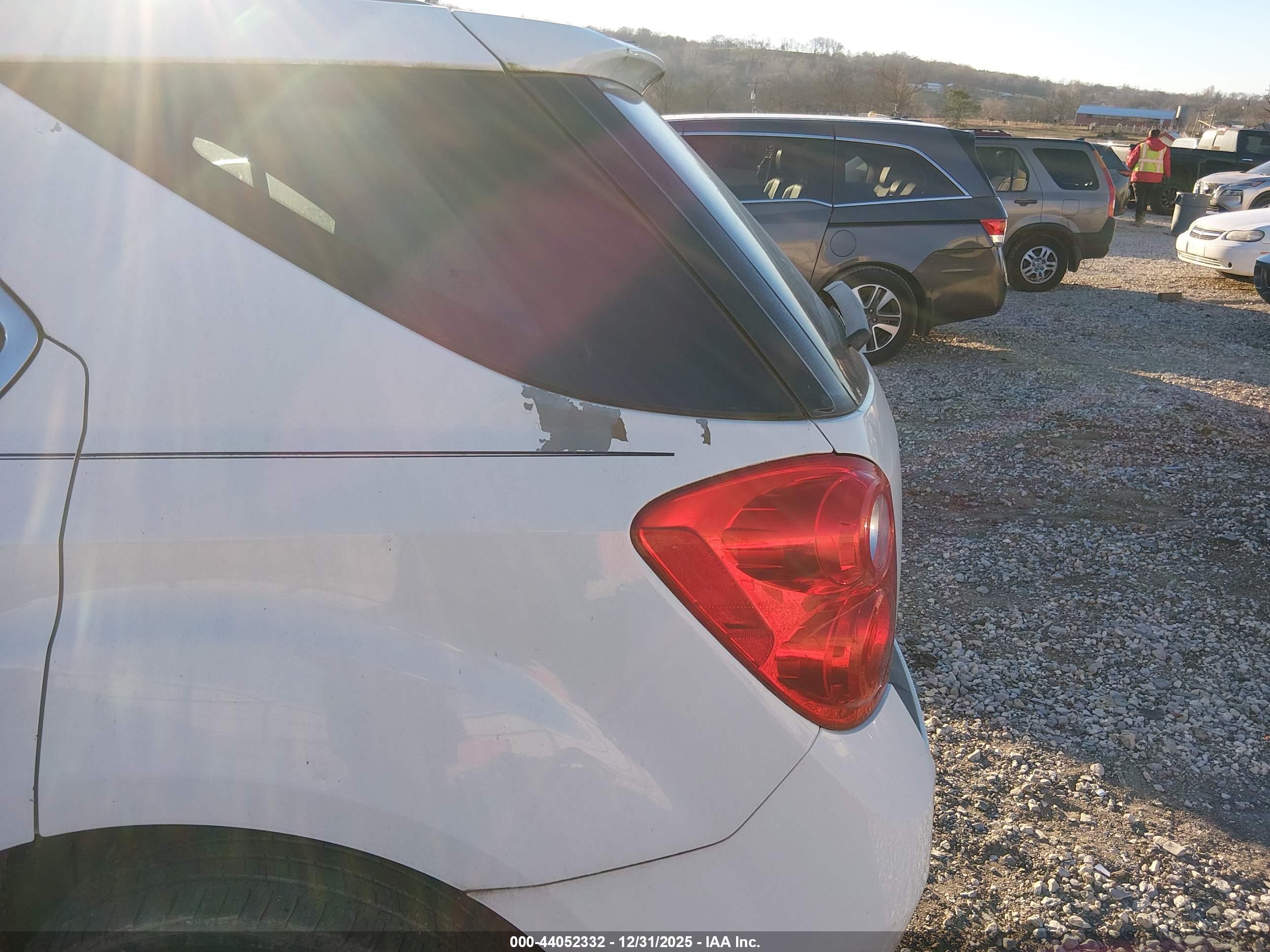 CHEVROLET EQUINOX image 6