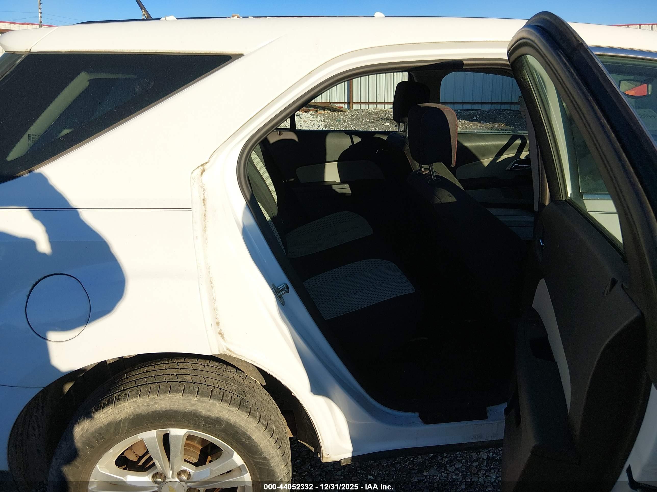 CHEVROLET EQUINOX image 8
