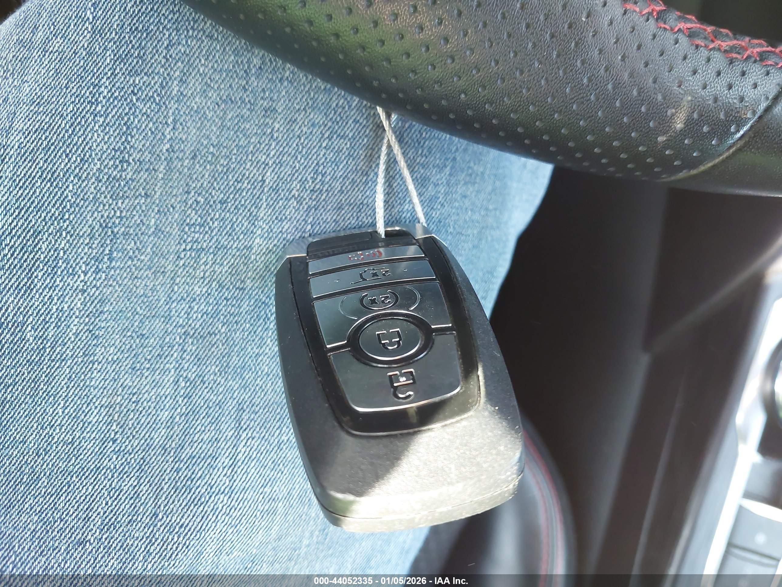 FORD ESCAPE image 11