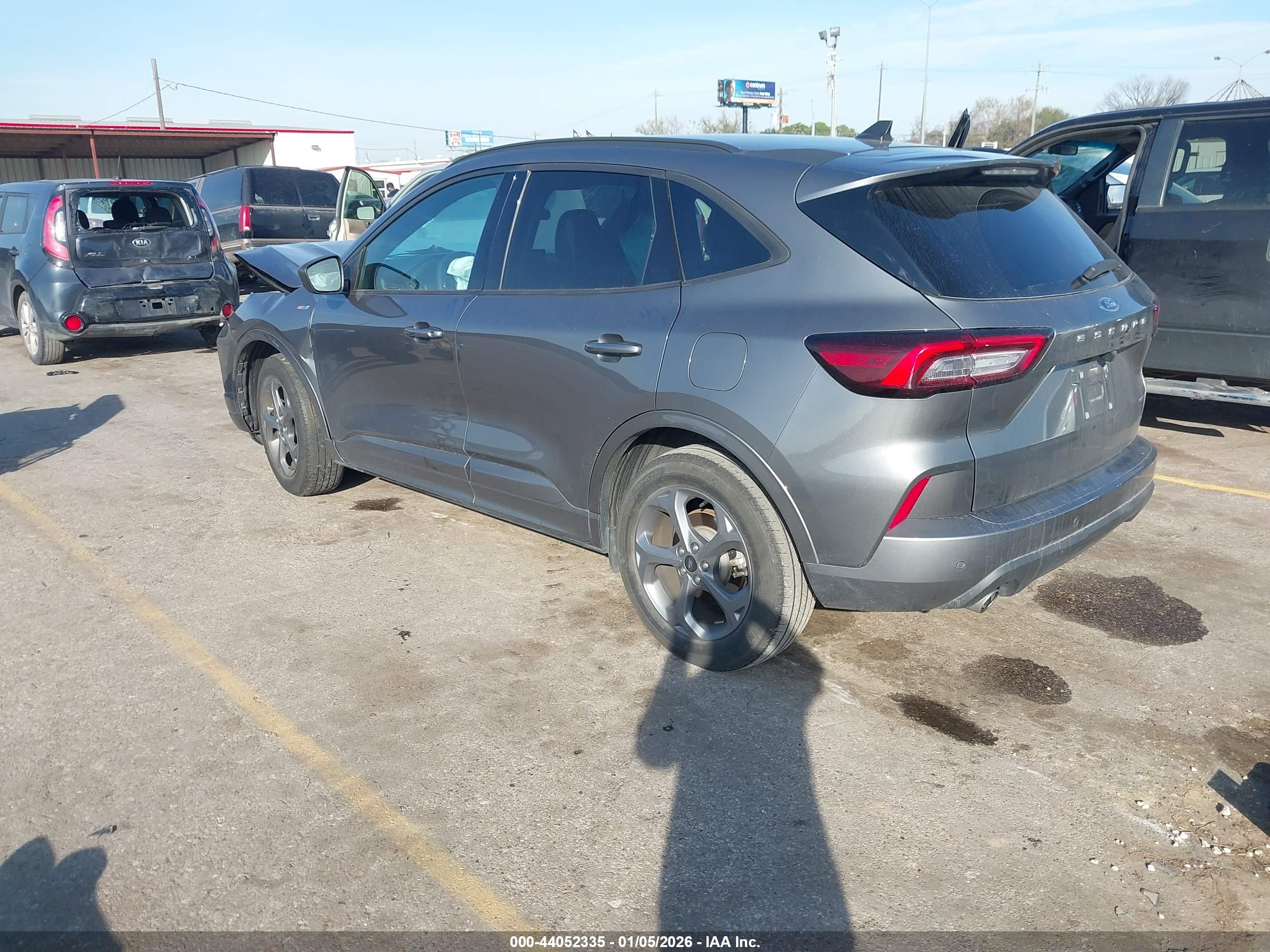 FORD ESCAPE image 3