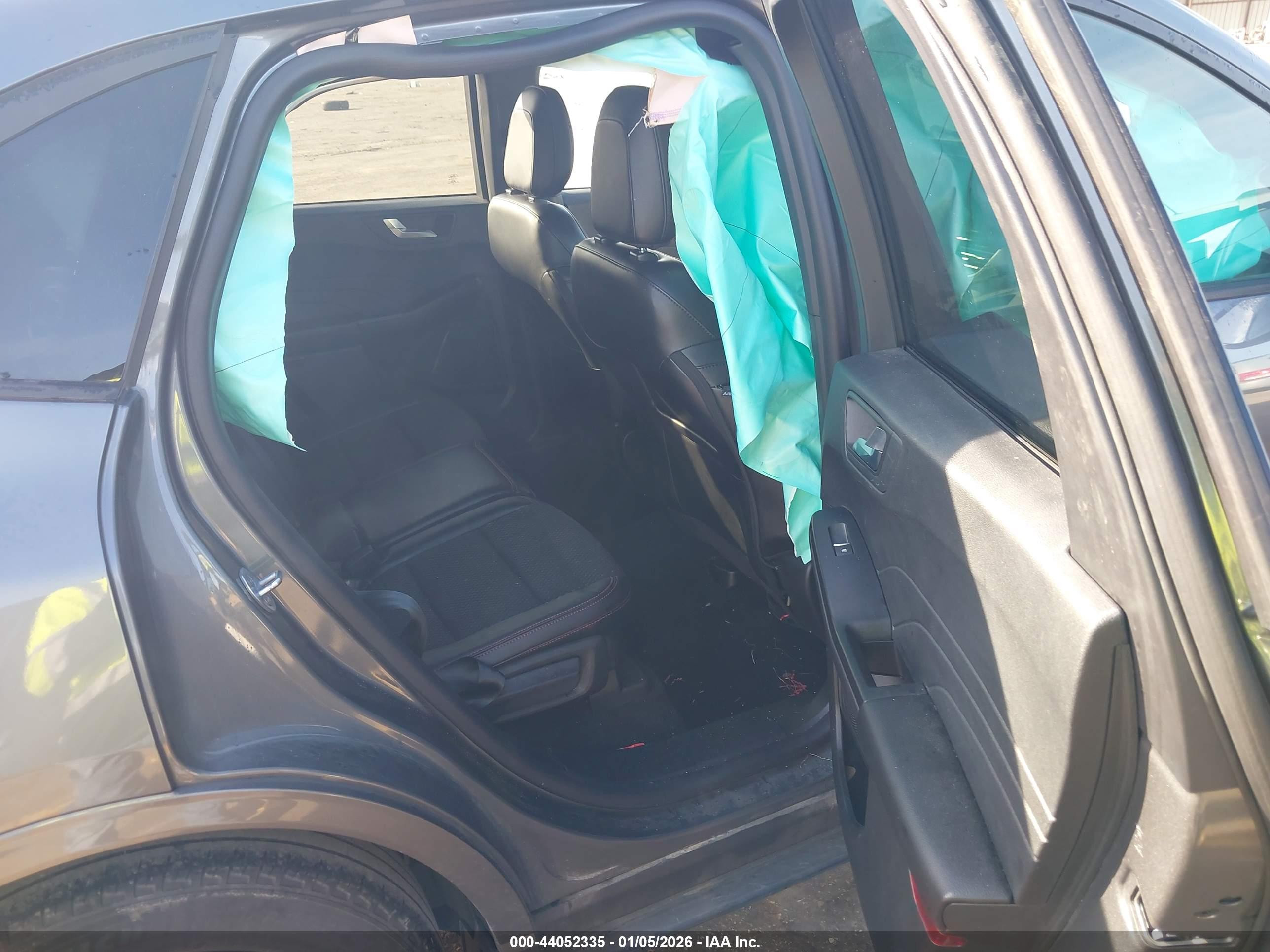 FORD ESCAPE image 8