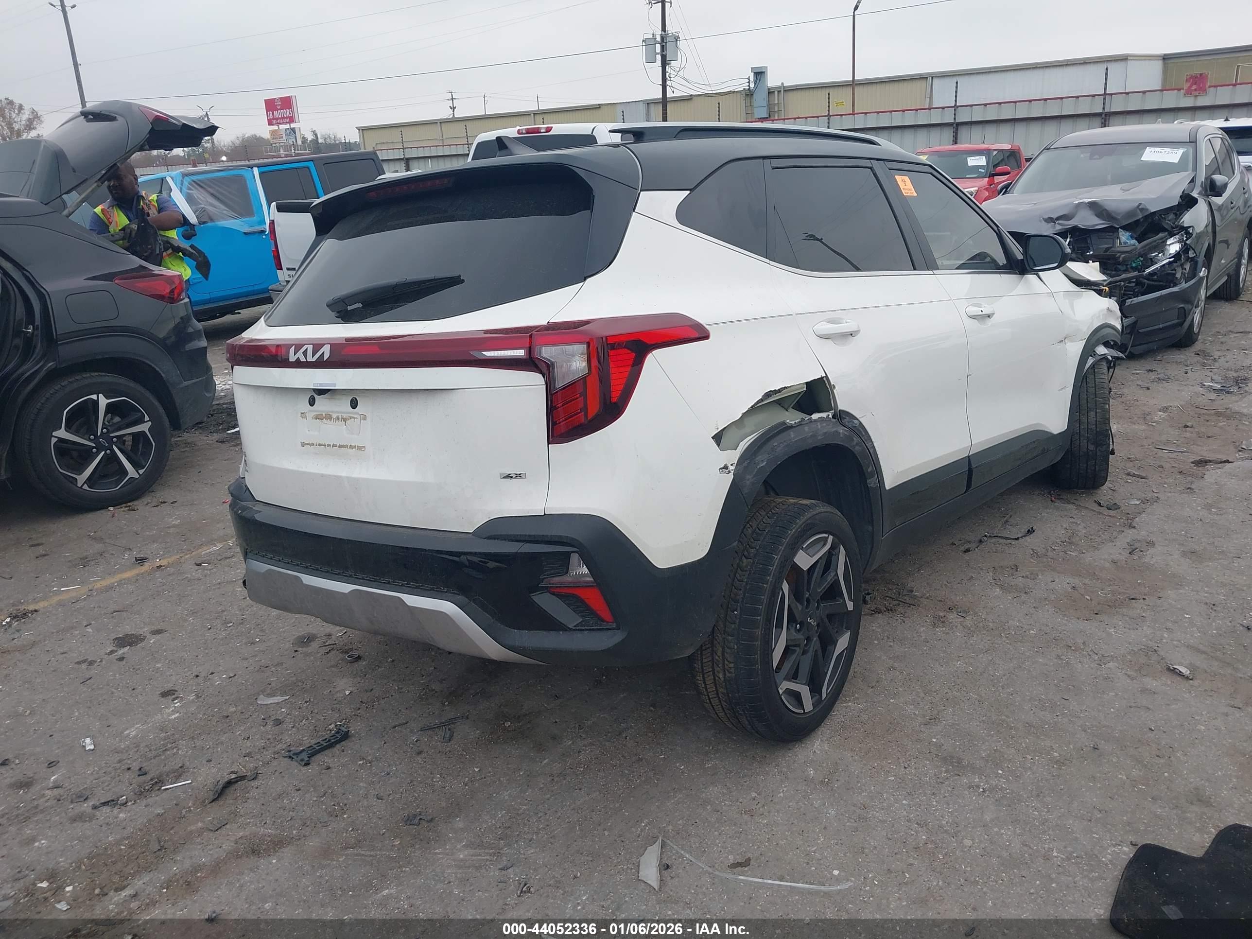 KIA SELTOS image 4