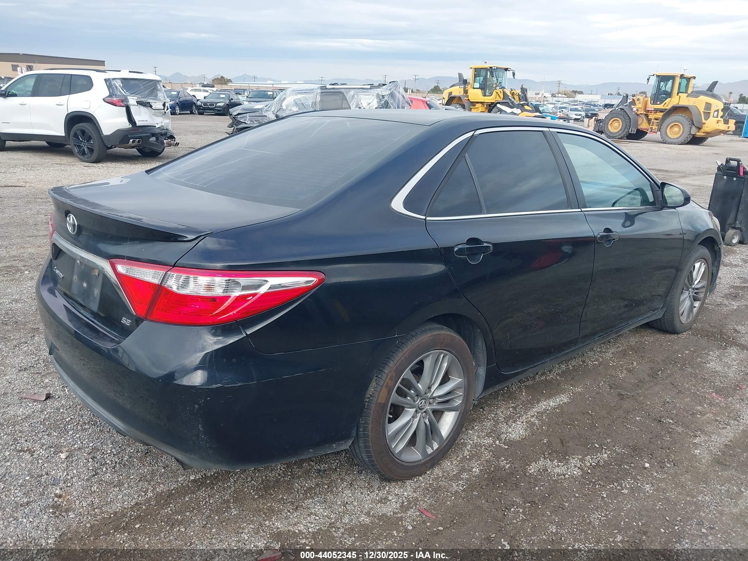TOYOTA CAMRY image 4