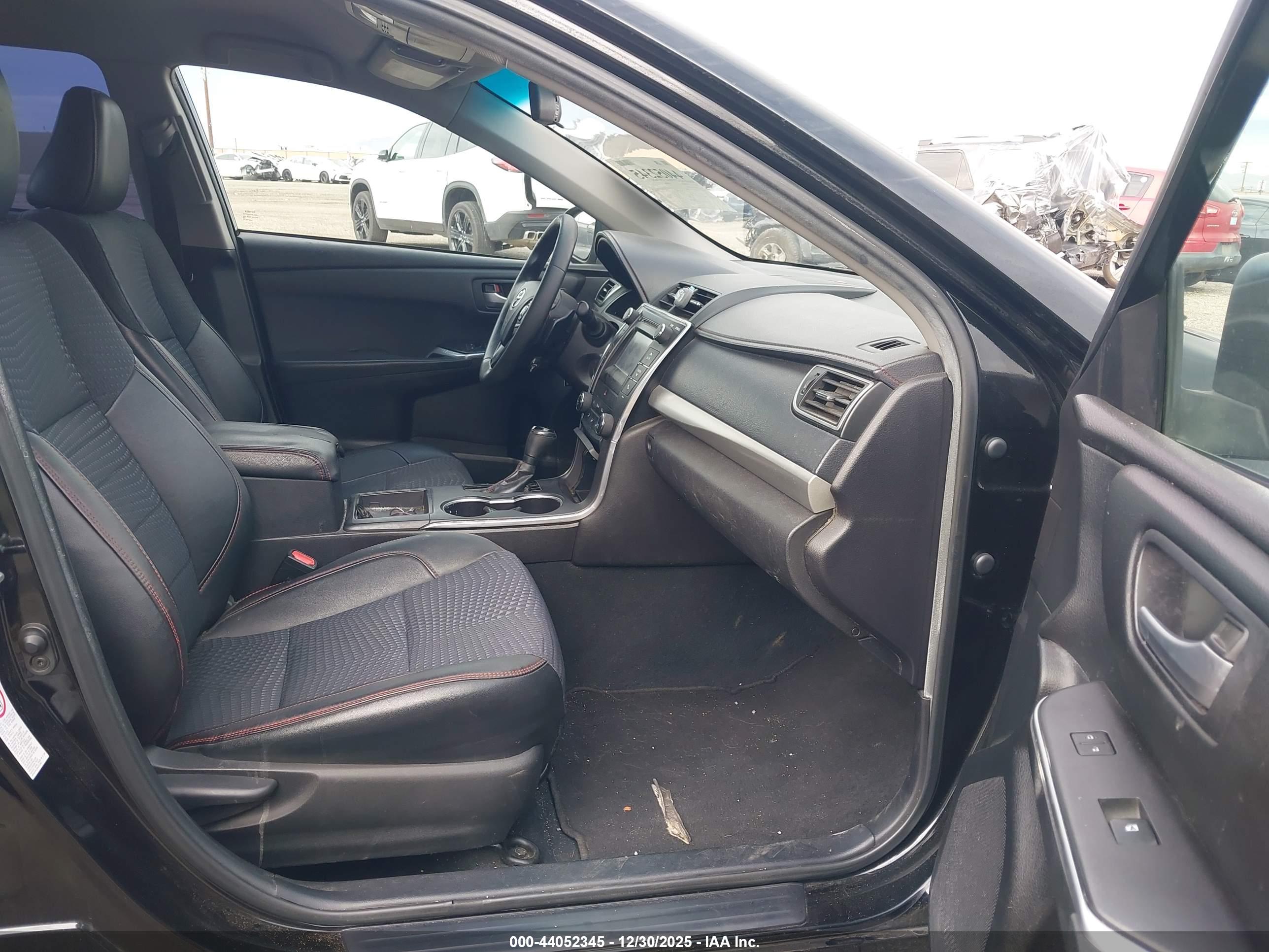 TOYOTA CAMRY image 5