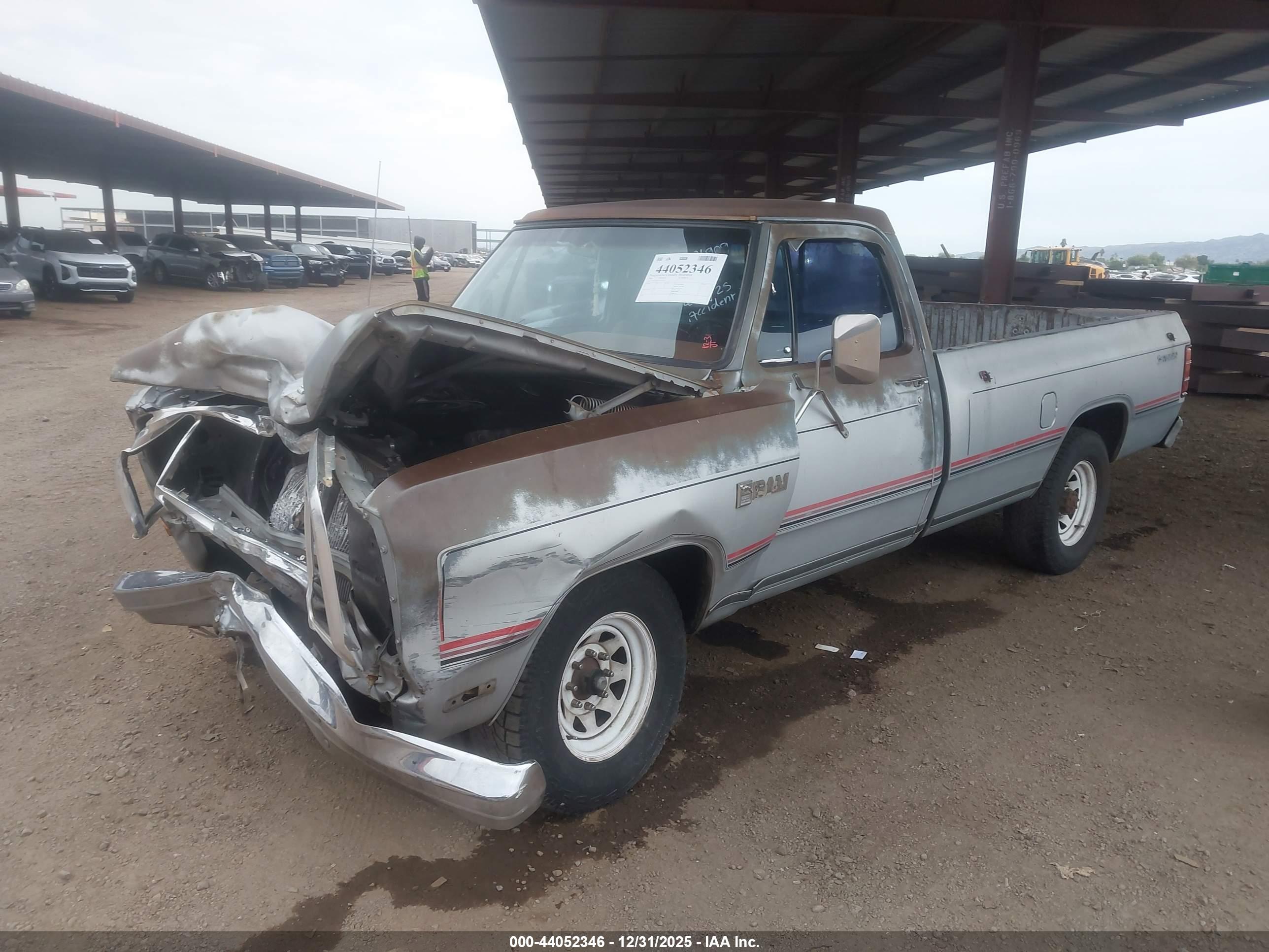 DODGE D-SERIES image 2