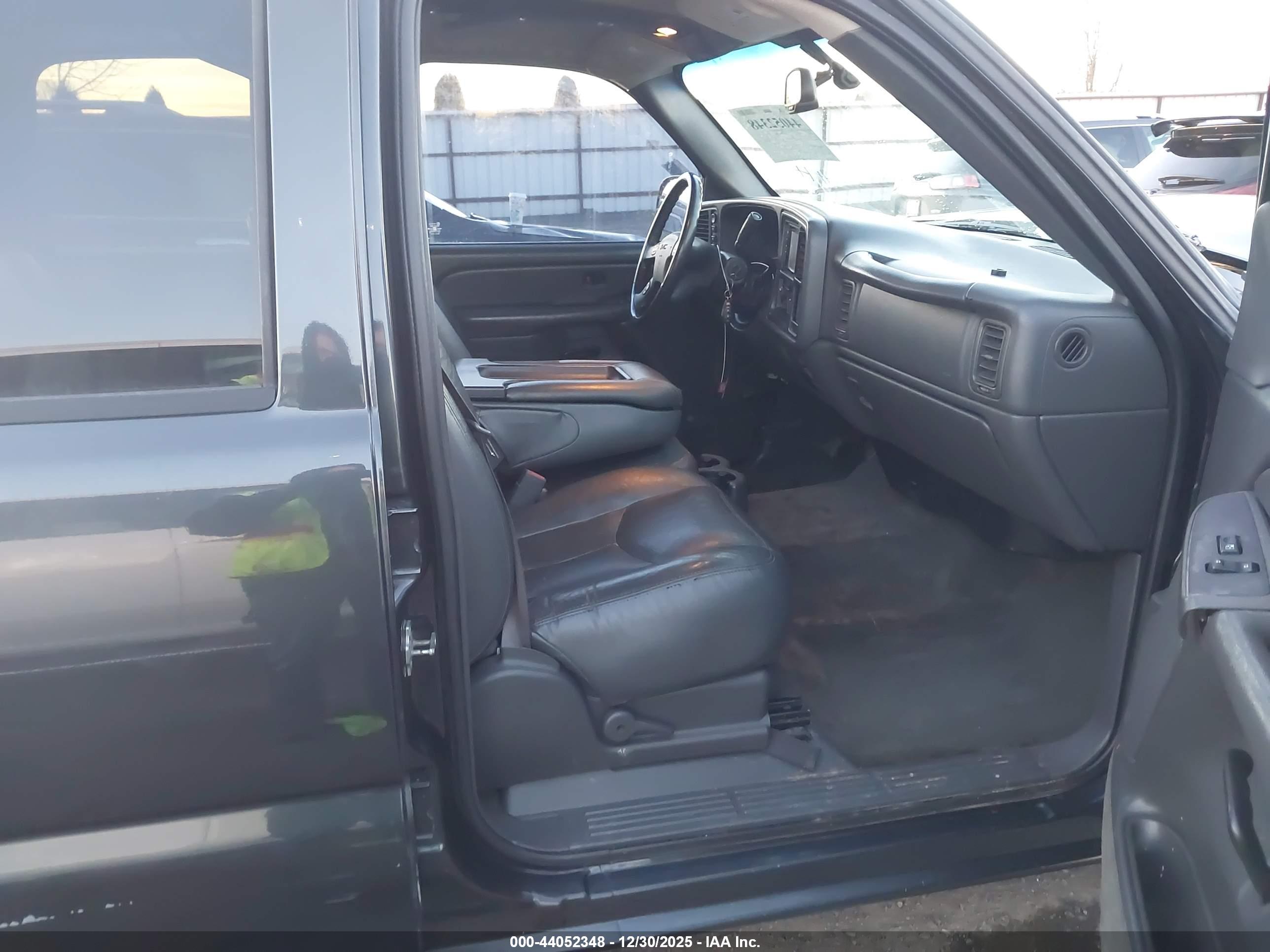 GMC SIERRA image 5