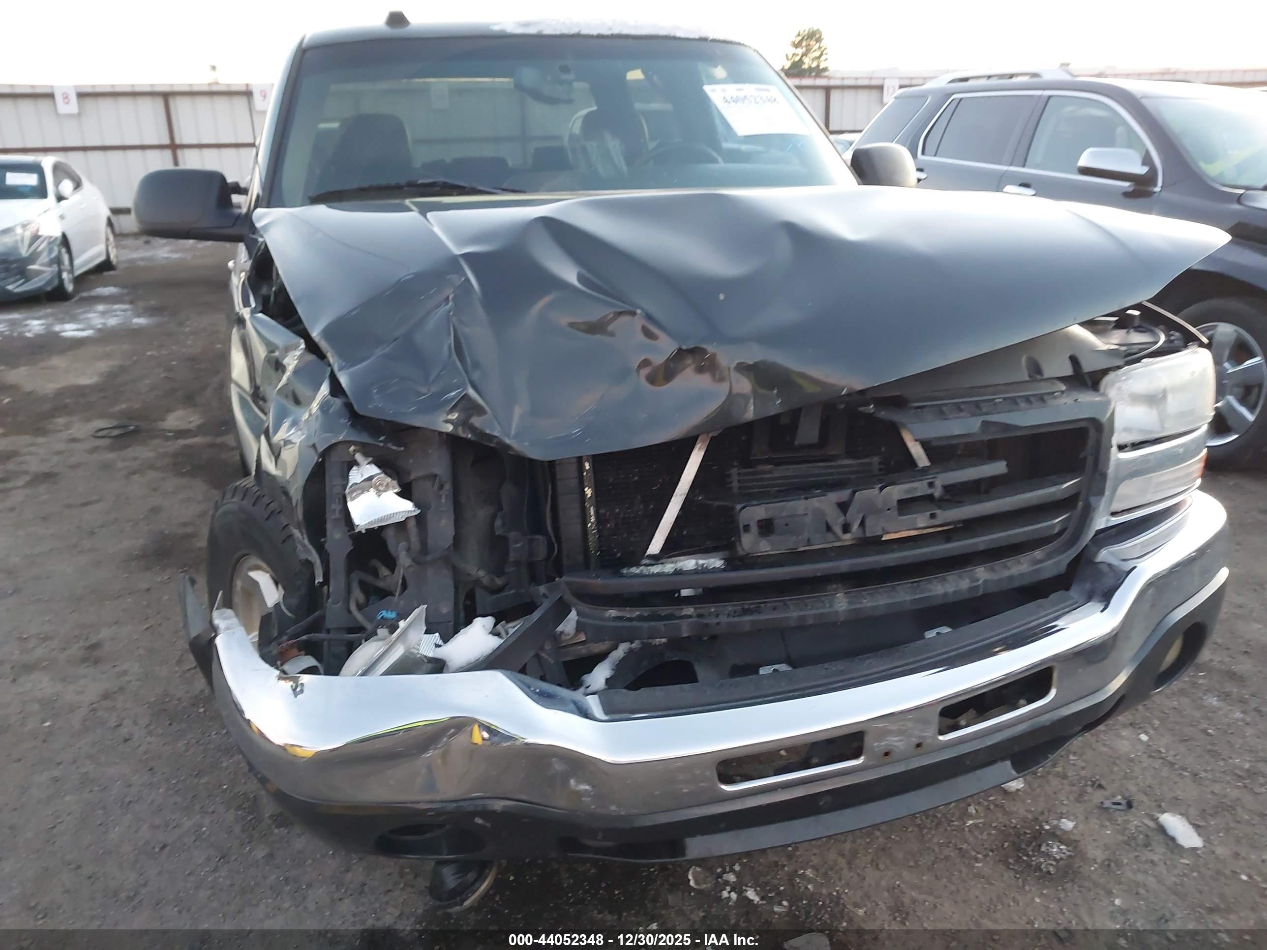 GMC SIERRA image 6
