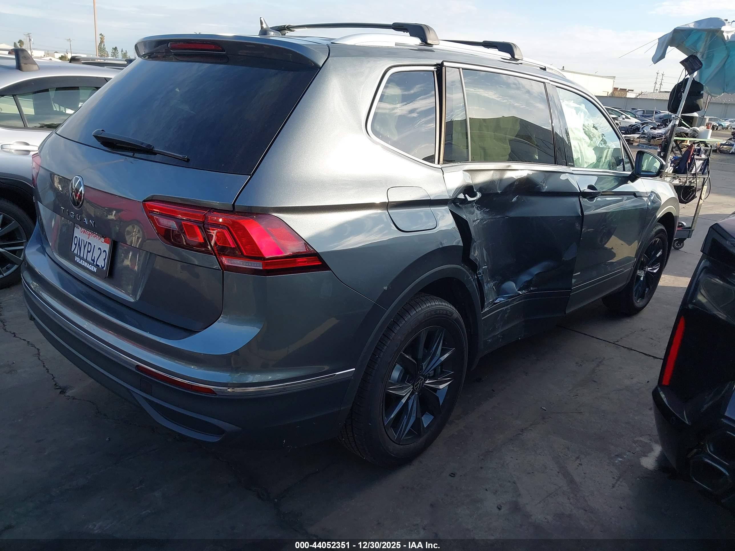 VOLKSWAGEN TIGUAN image 4