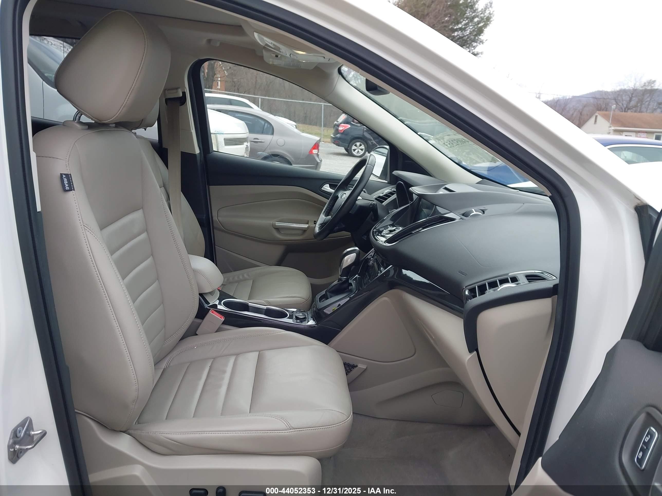 FORD ESCAPE image 5