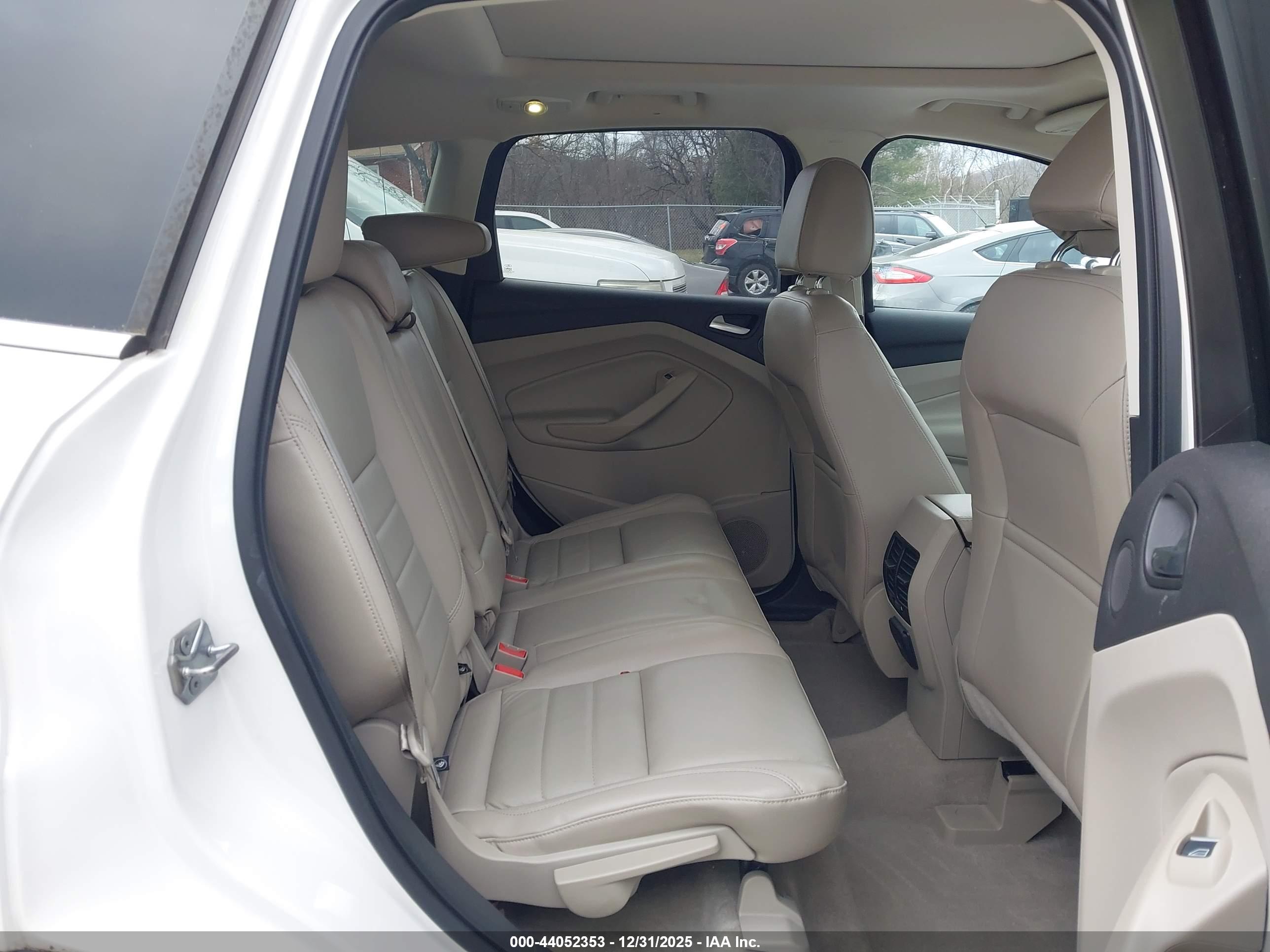 FORD ESCAPE image 8