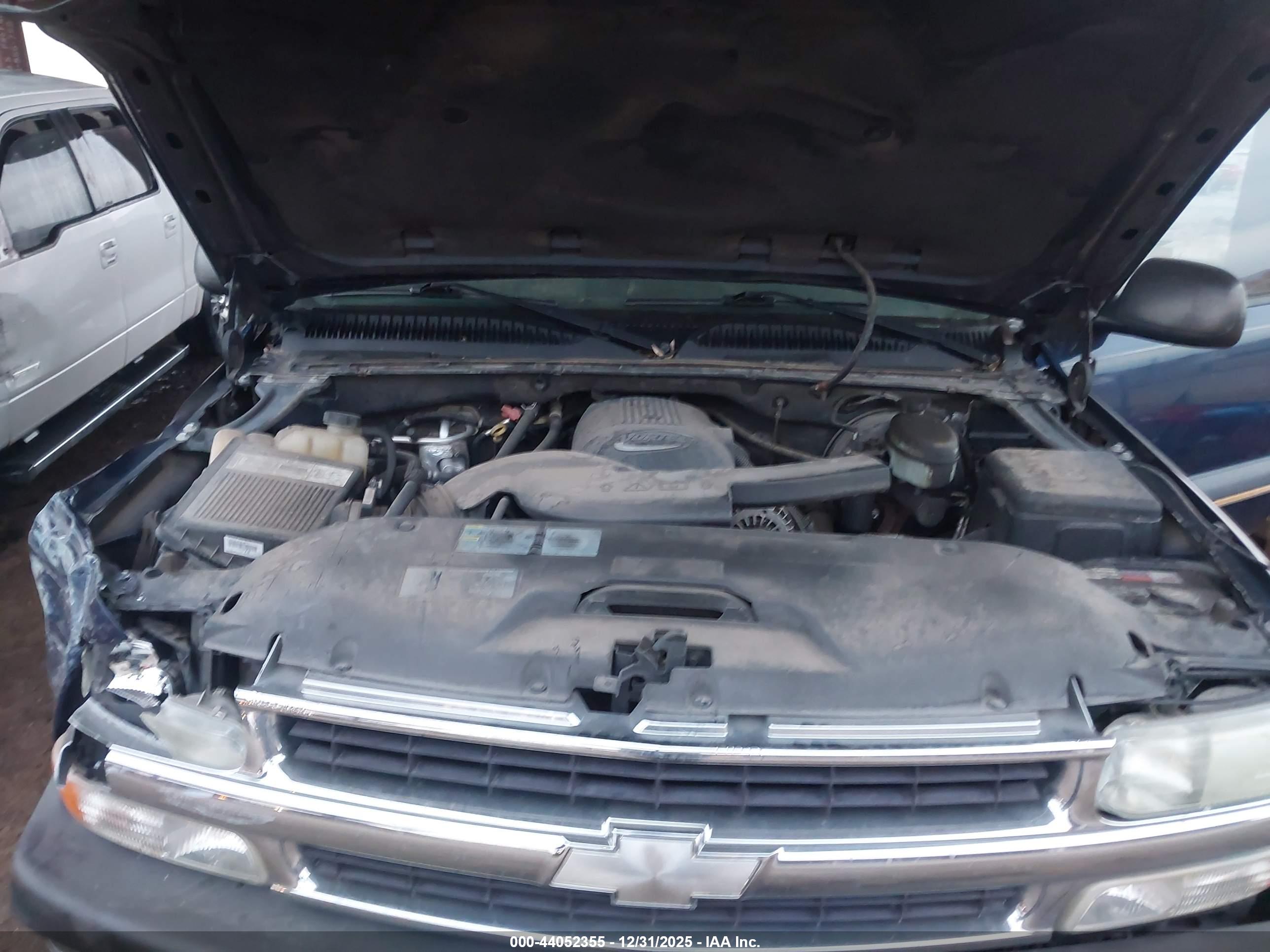 CHEVROLET TAHOE image 10