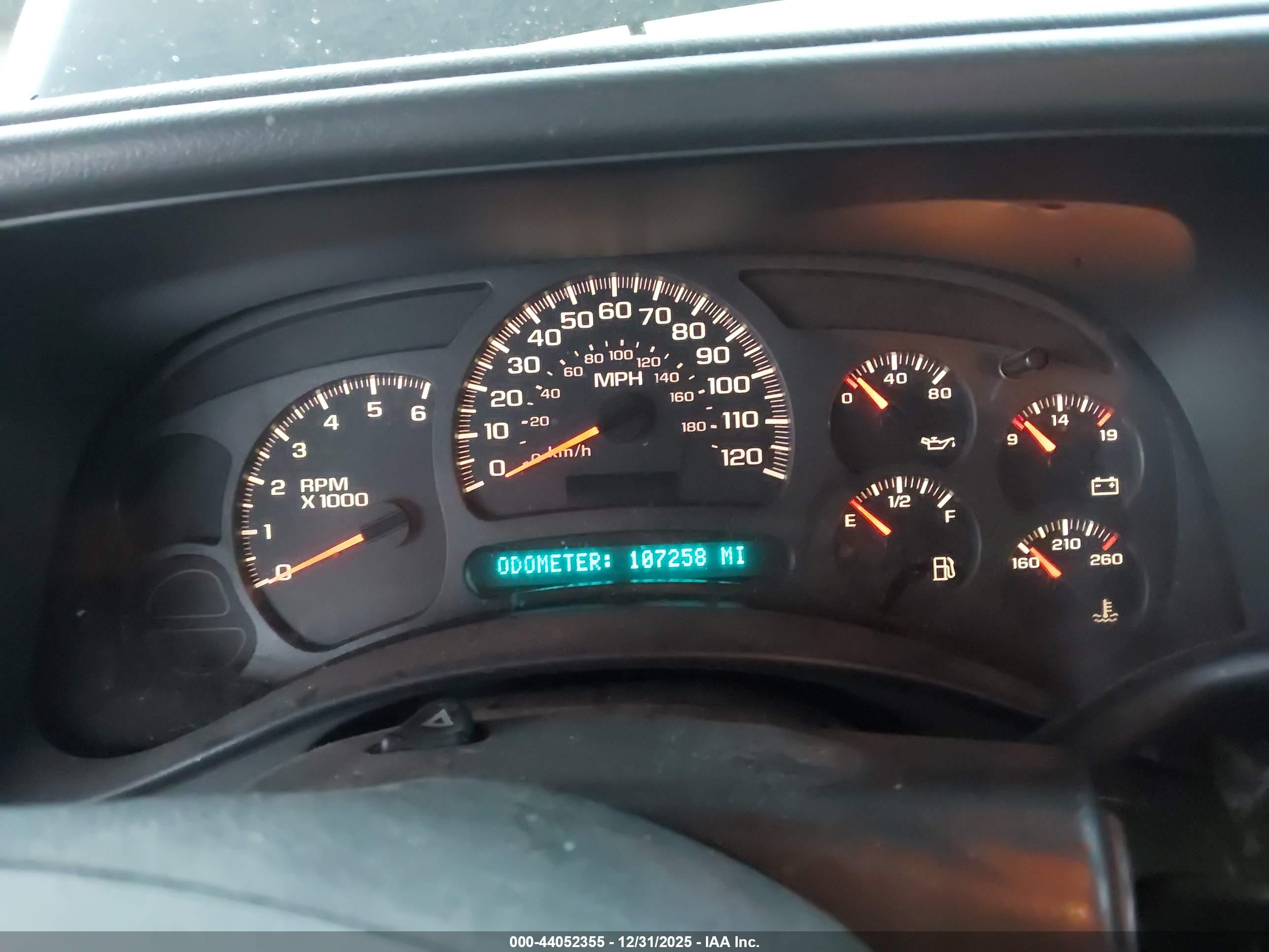 CHEVROLET TAHOE image 7