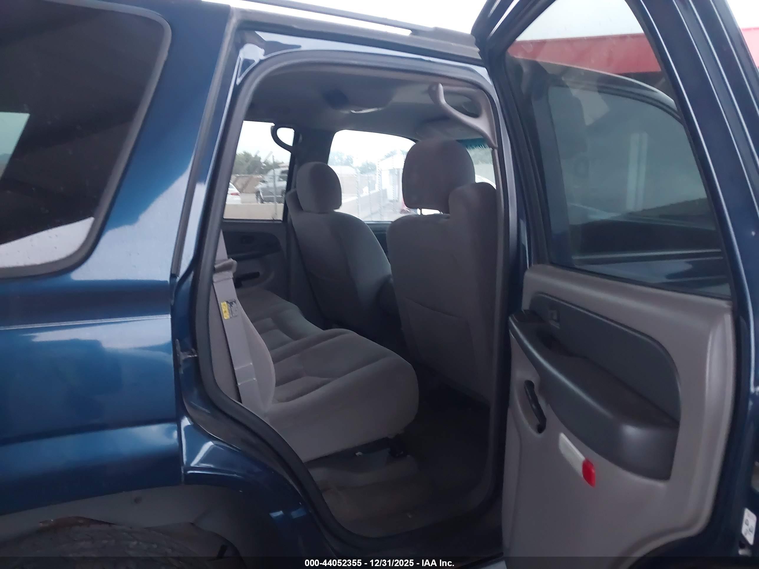 CHEVROLET TAHOE image 8