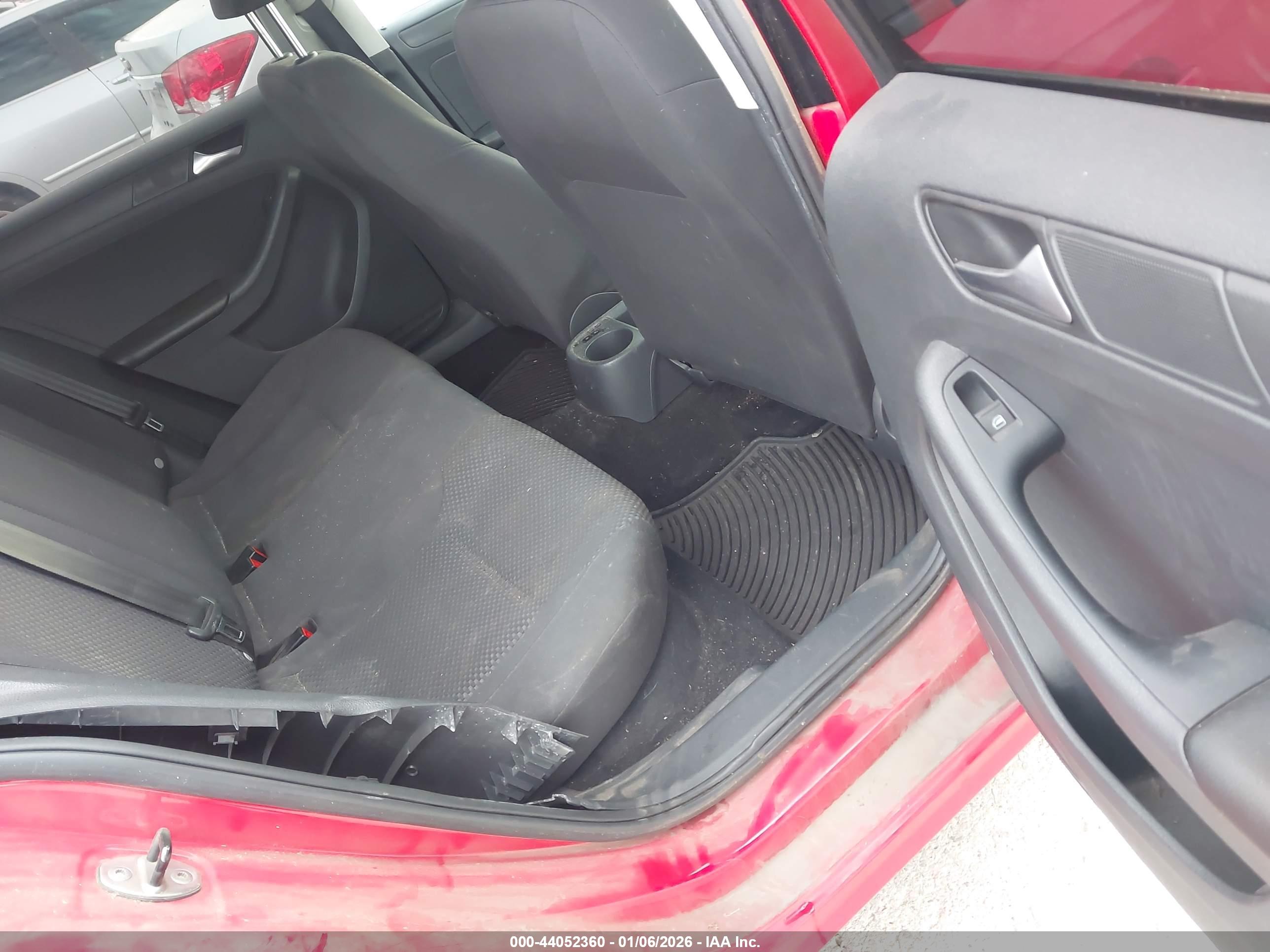 VOLKSWAGEN JETTA image 8