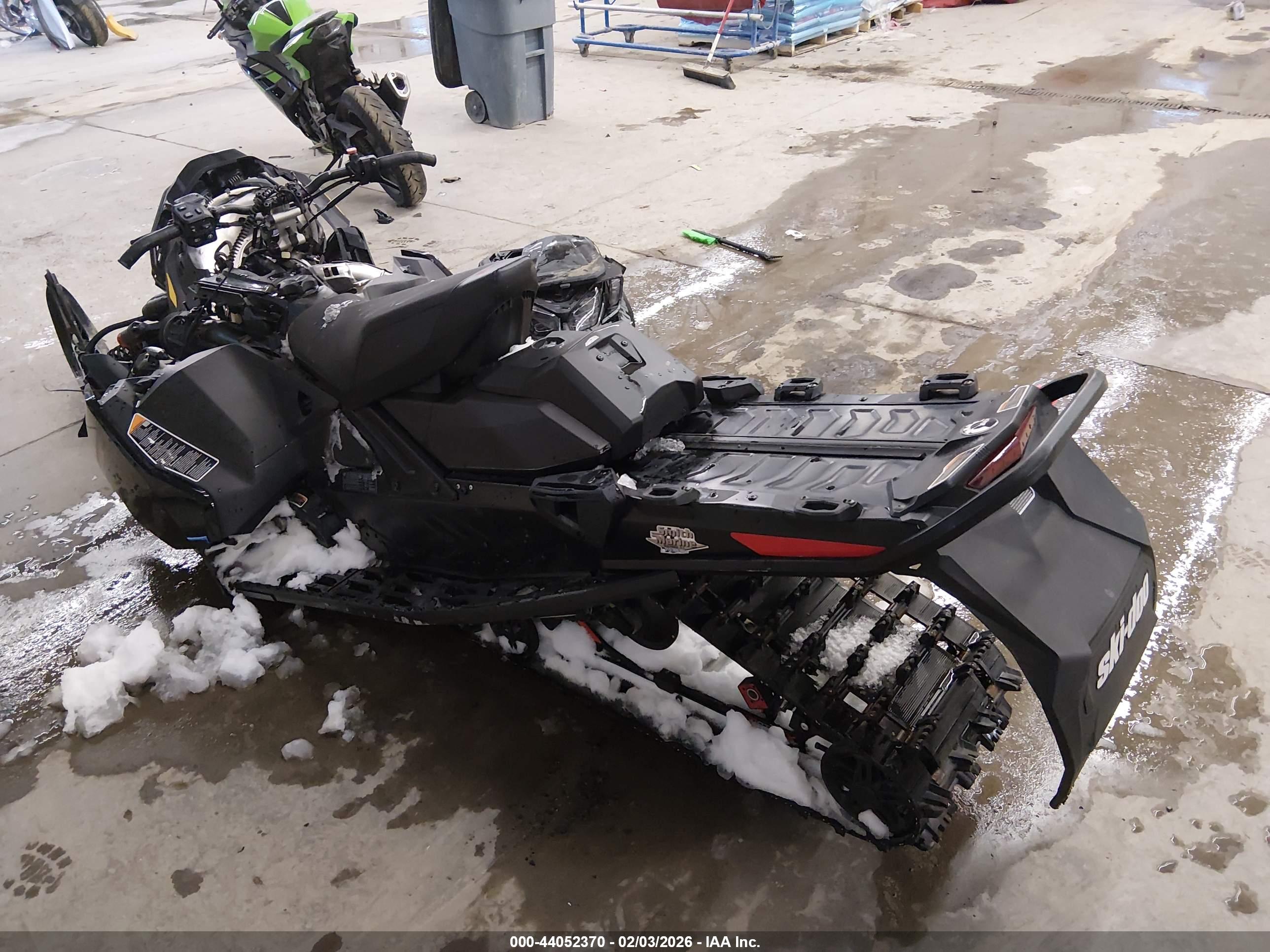 SKI-DOO RENEGADE image 3