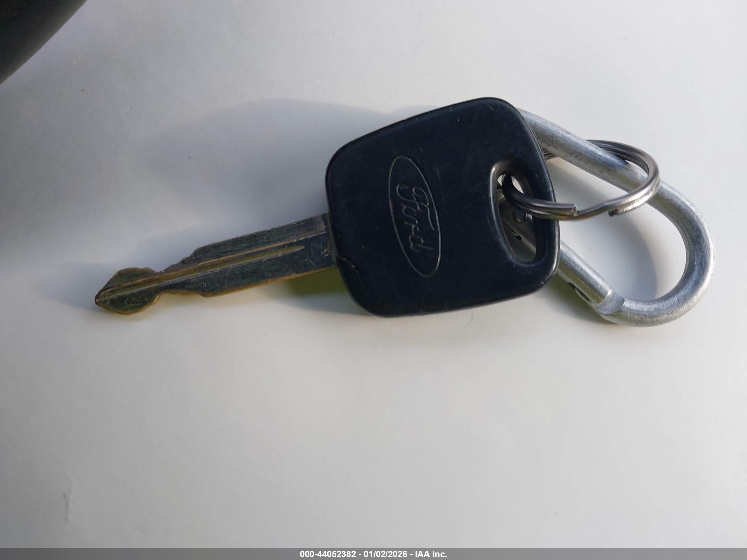 FORD ESCAPE image 11