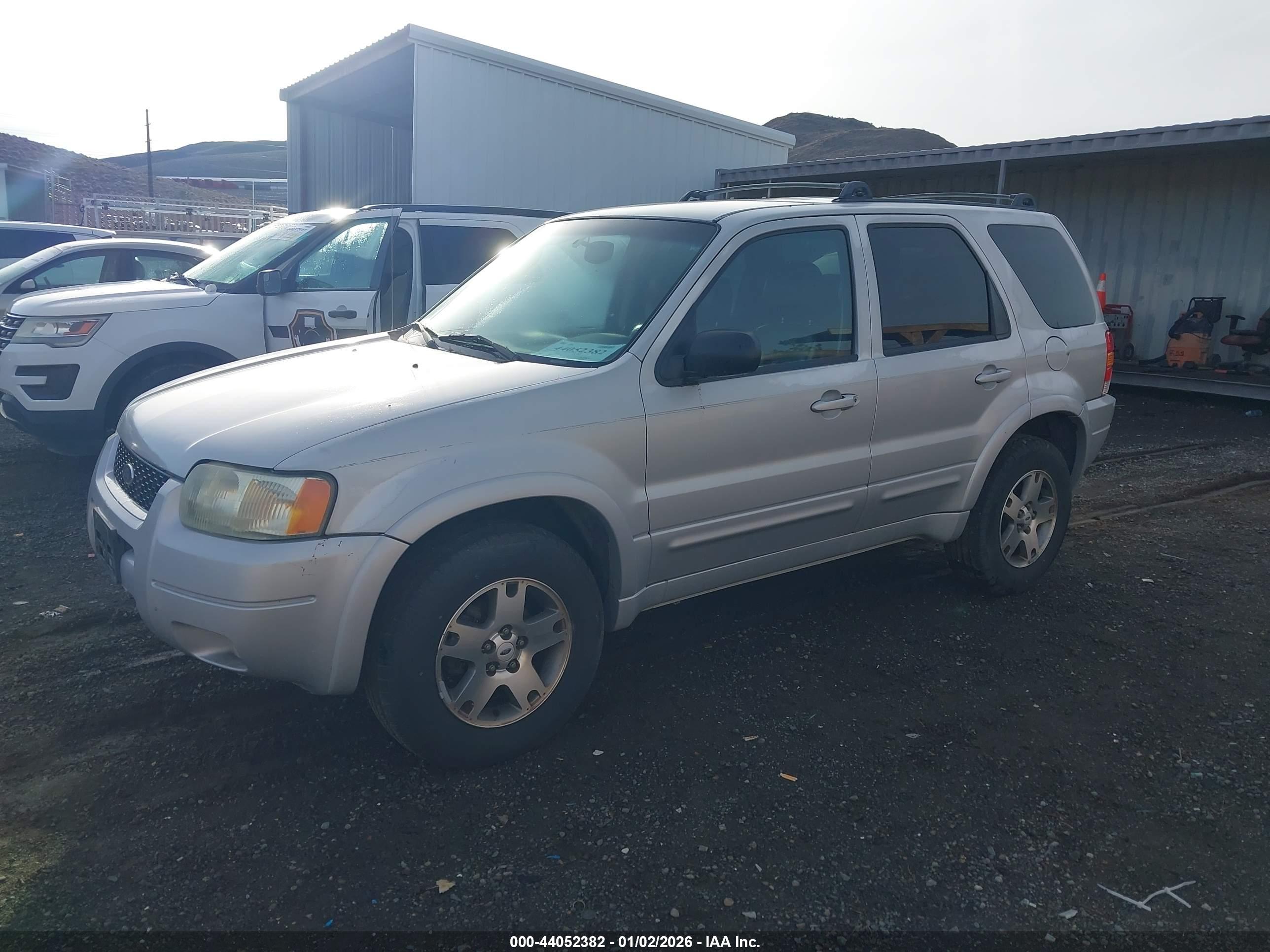 FORD ESCAPE image 2