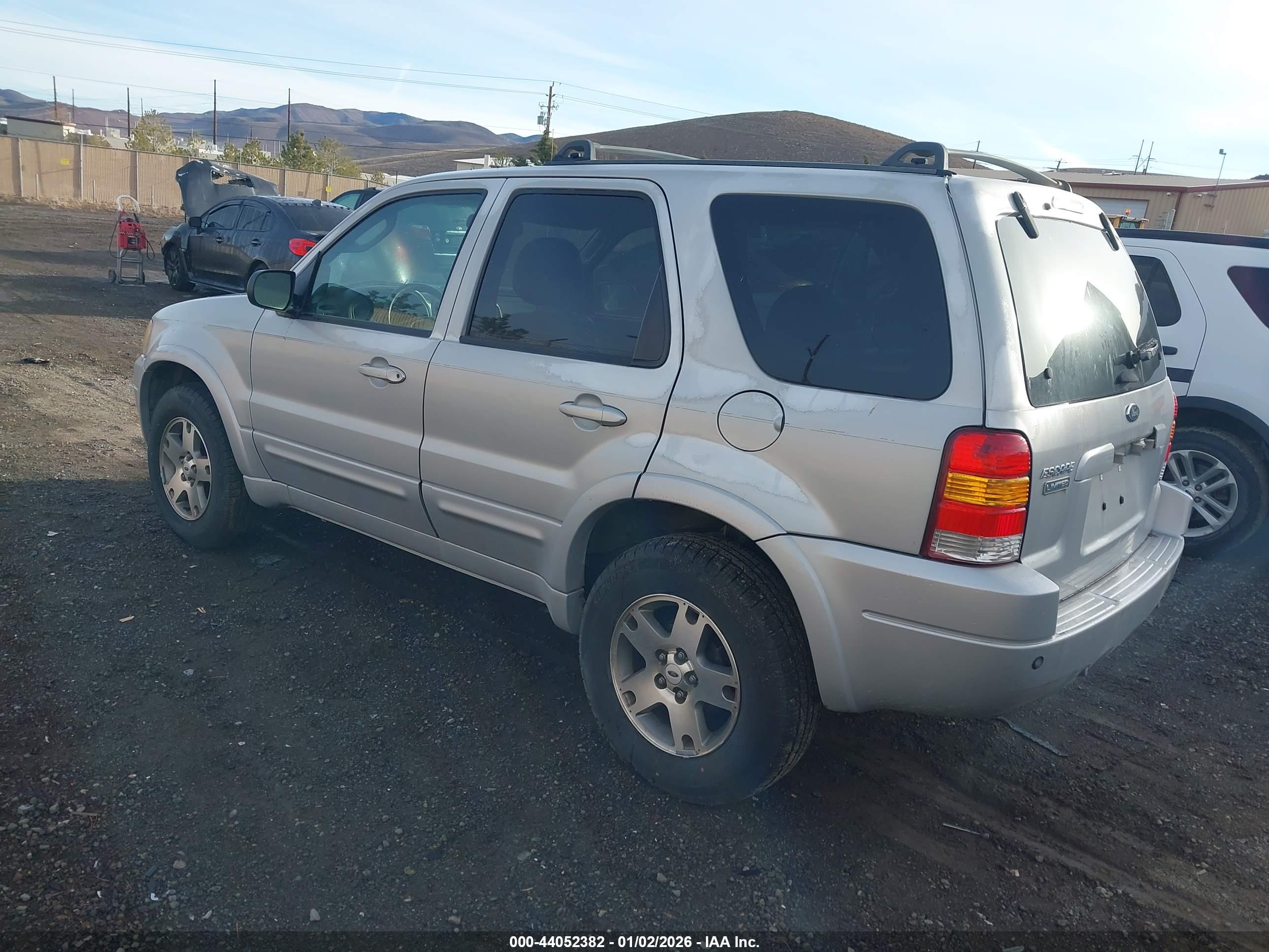 FORD ESCAPE image 3