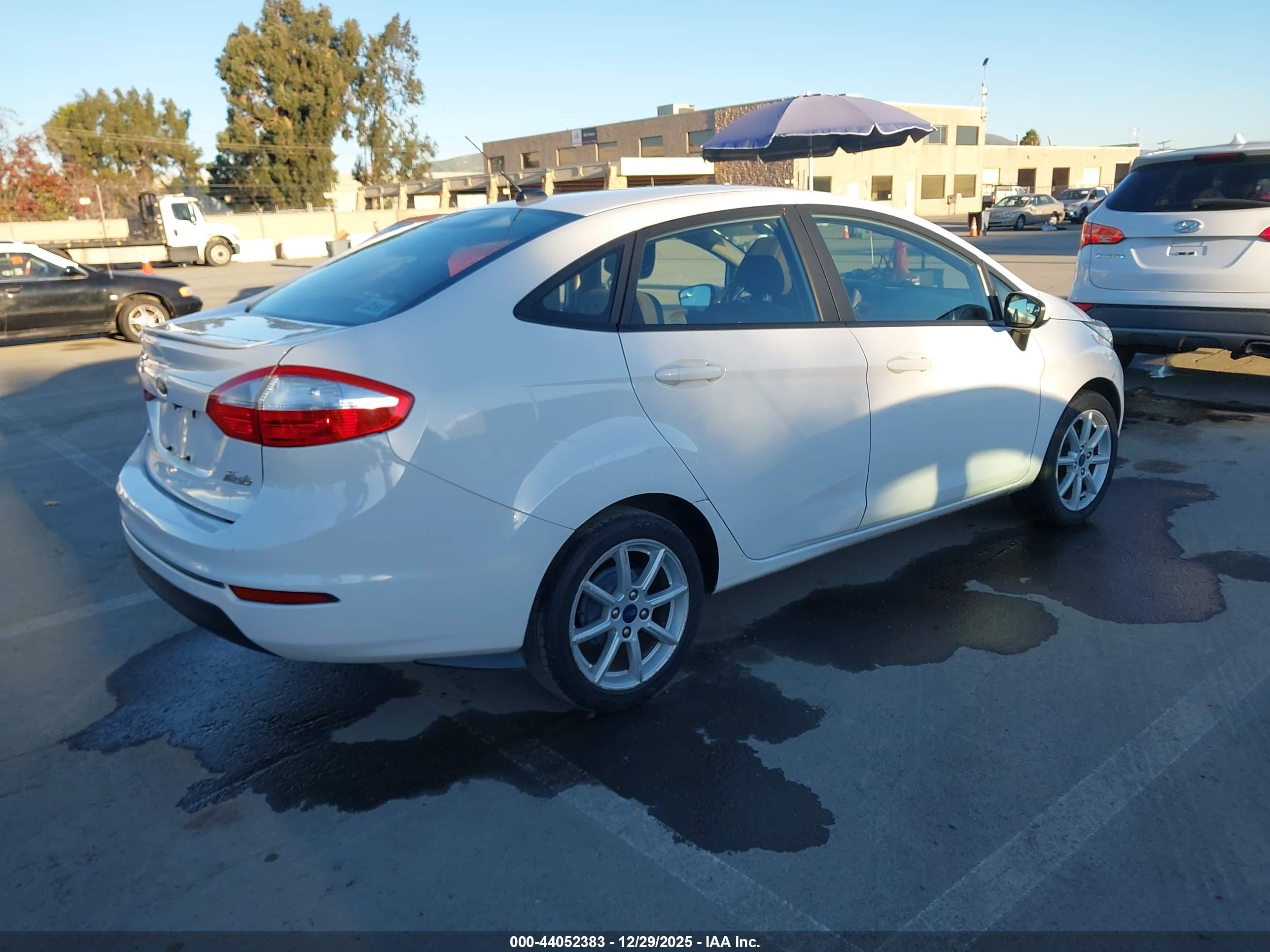 FORD FIESTA image 4