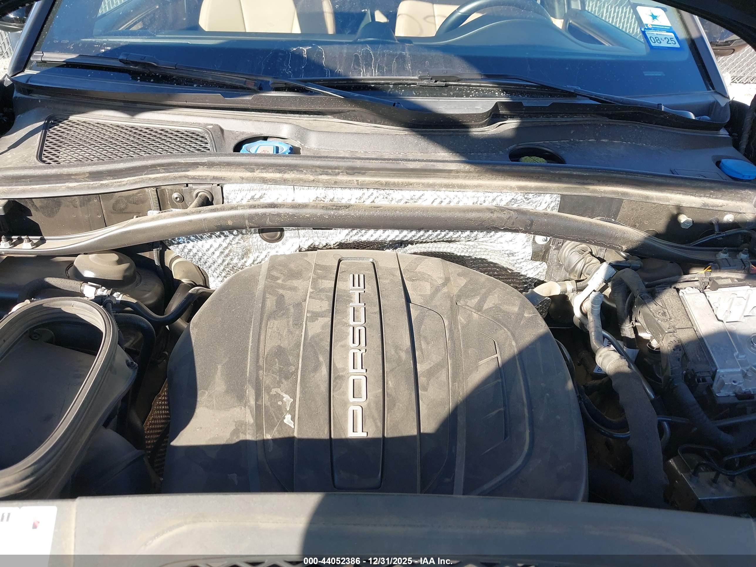 PORSCHE MACAN image 10
