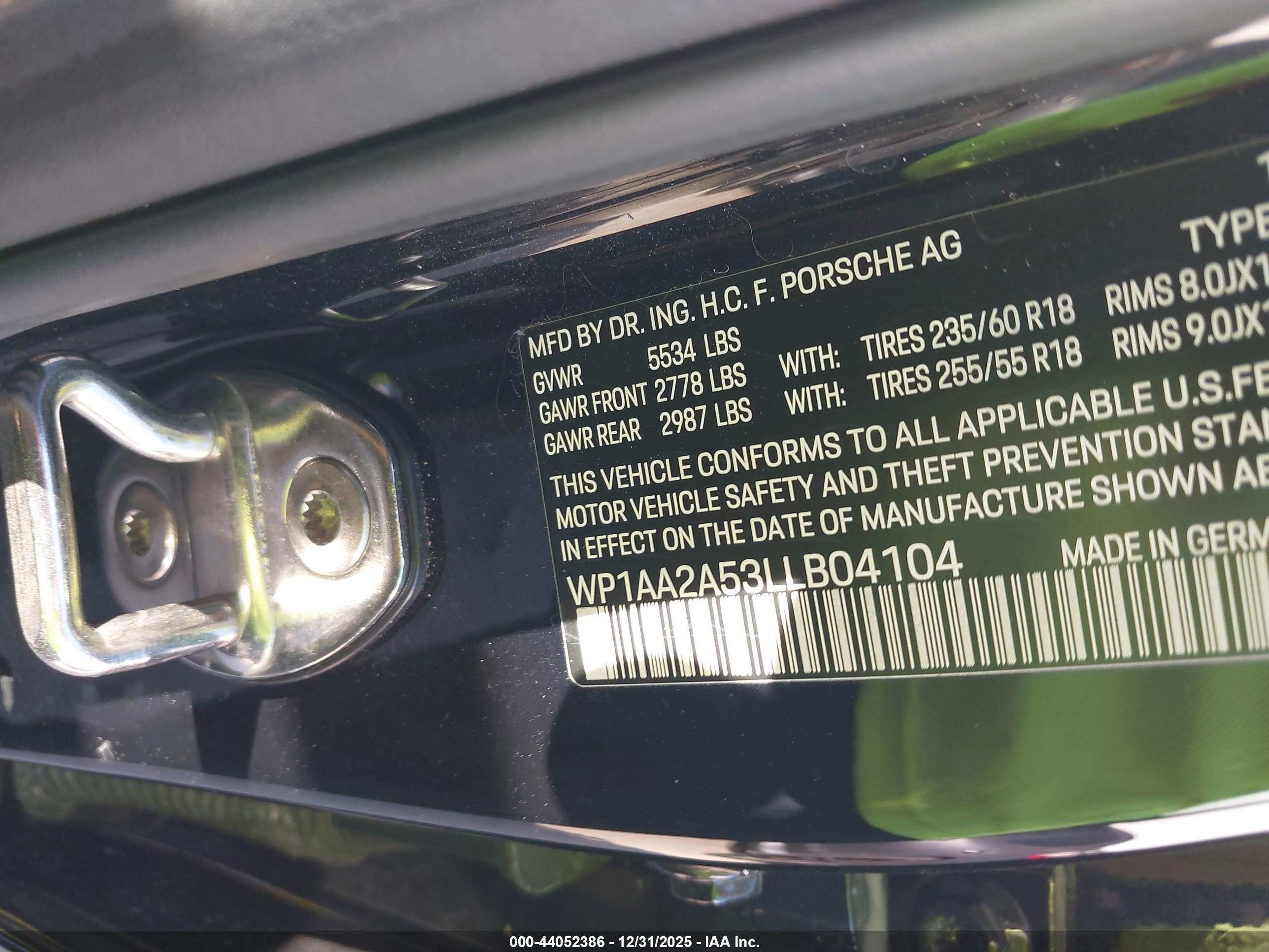 PORSCHE MACAN image 9