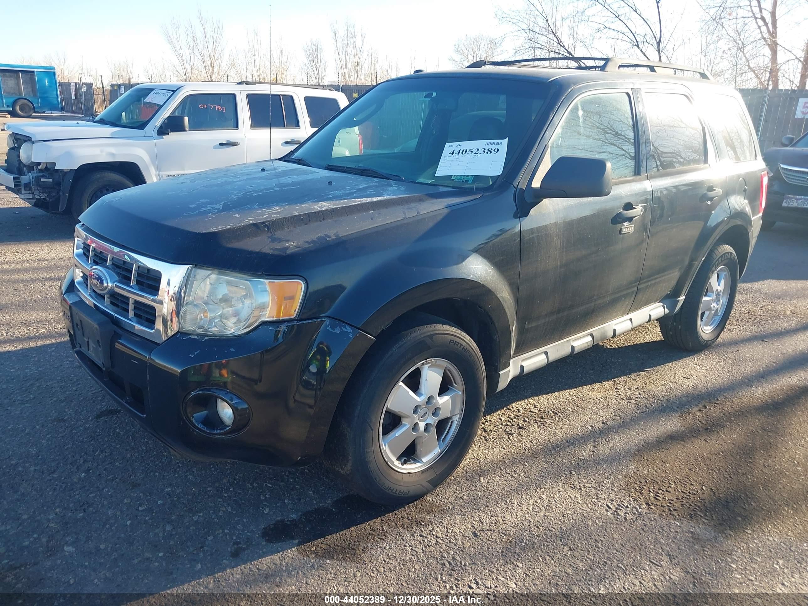 FORD ESCAPE image 2