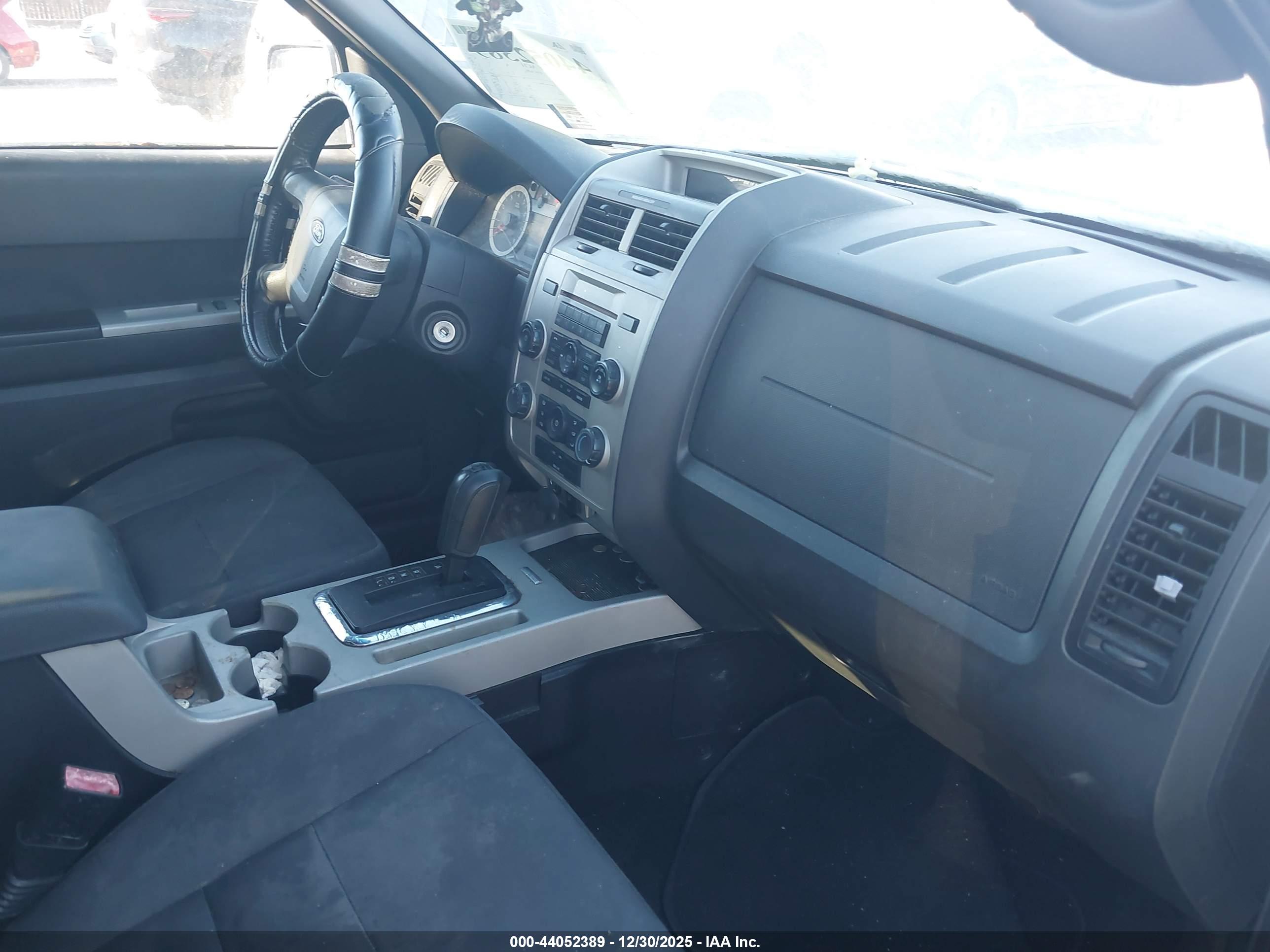 FORD ESCAPE image 5