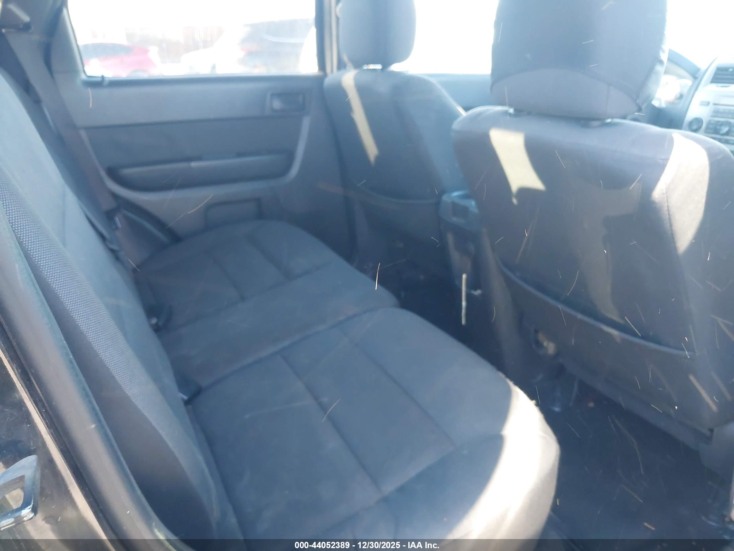 FORD ESCAPE image 8