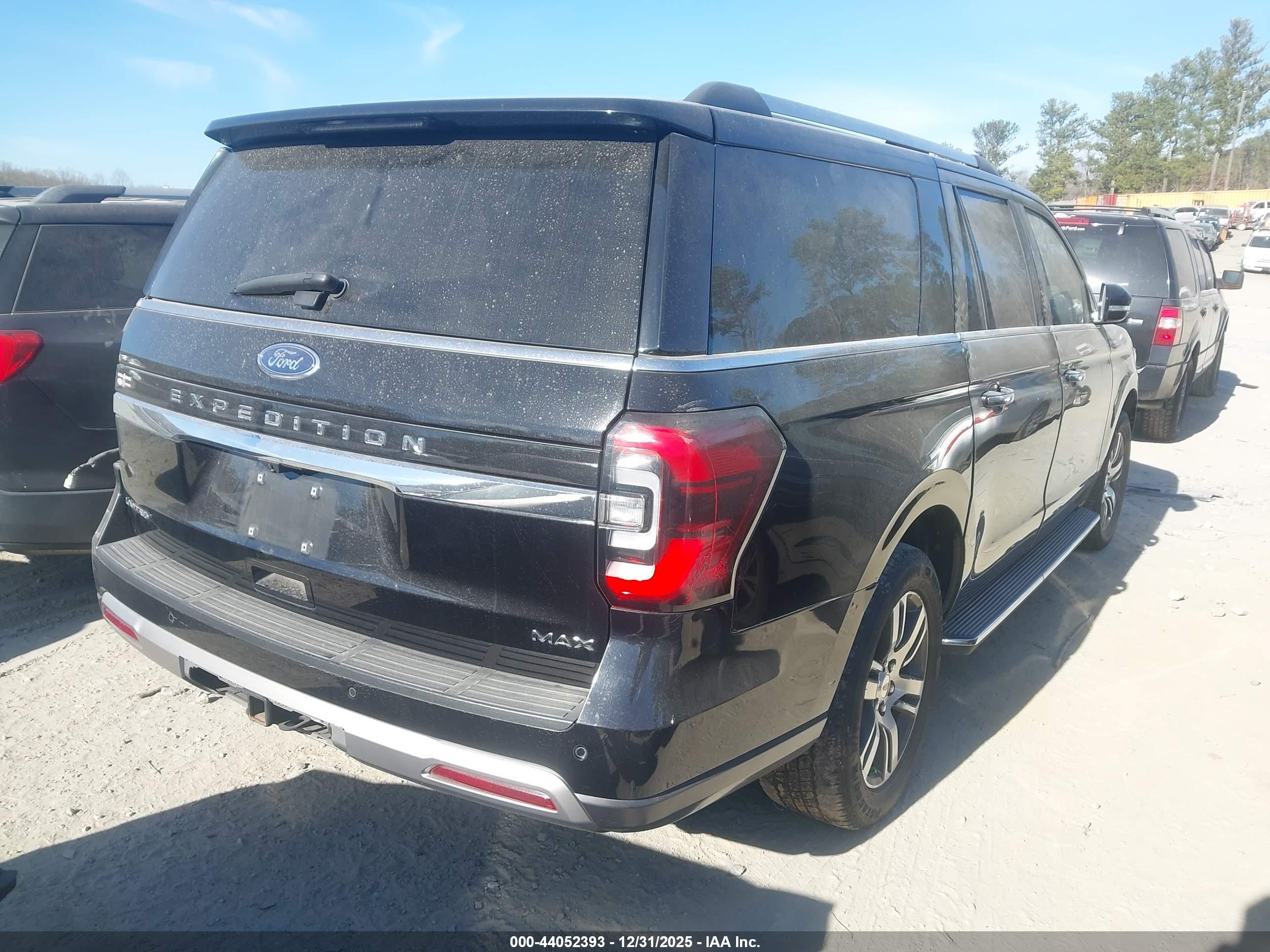 FORD EXPEDITION image 4