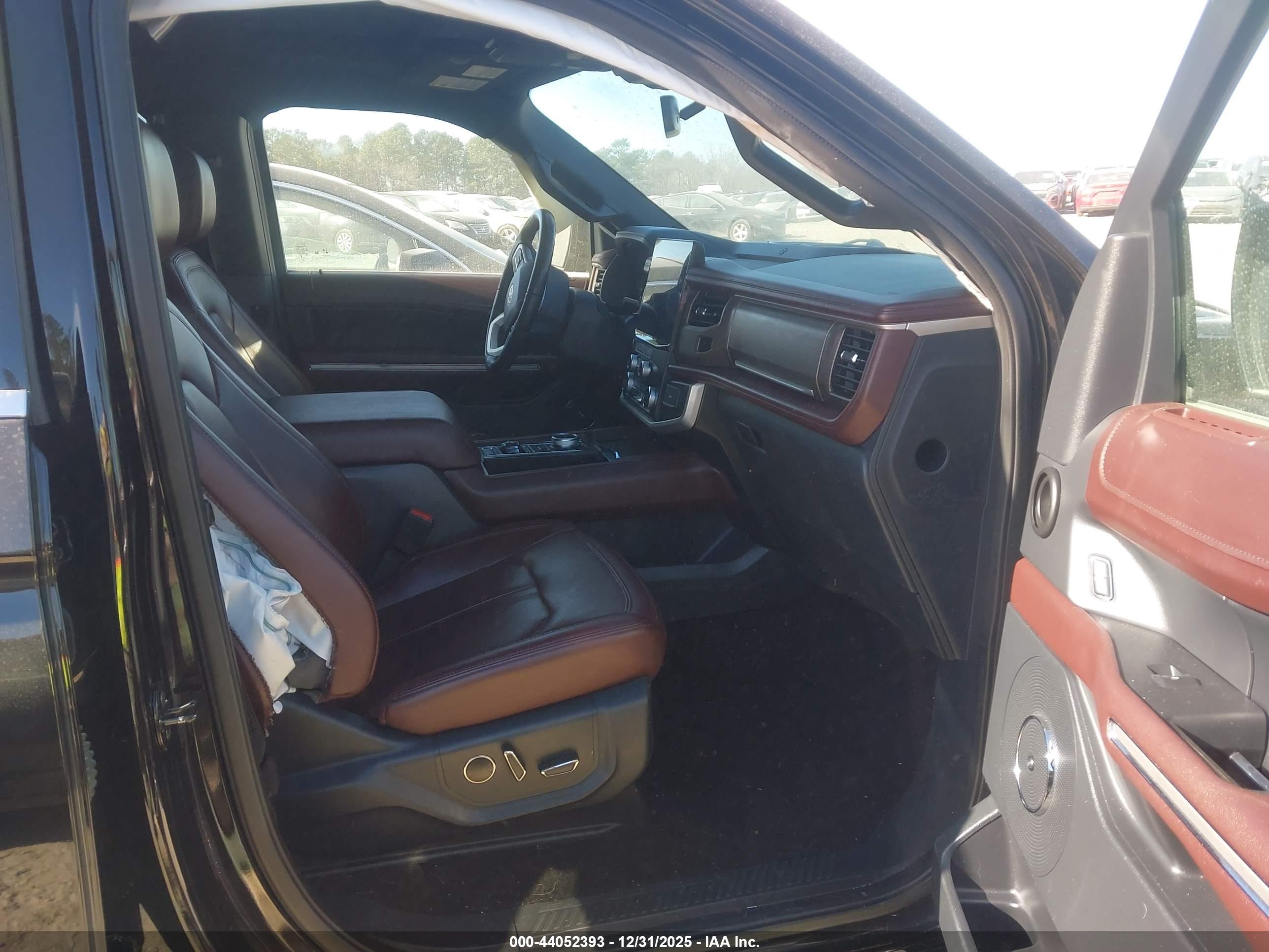 FORD EXPEDITION image 5