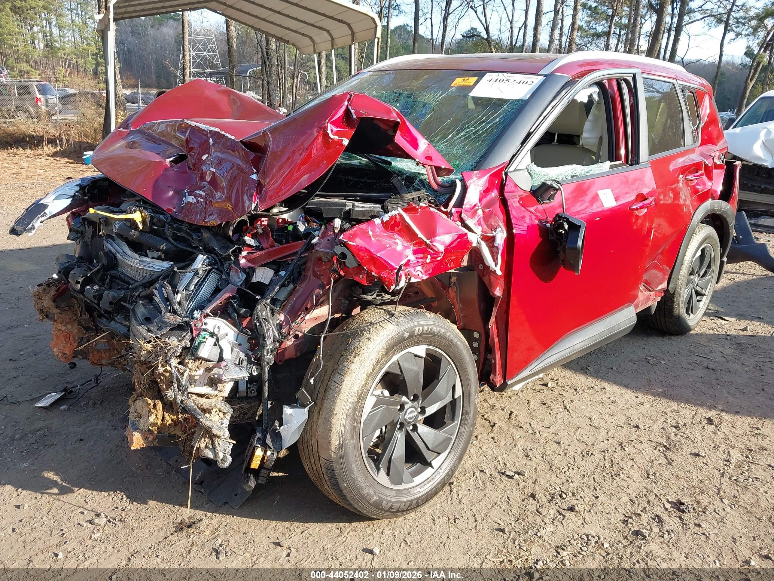 NISSAN ROGUE image 2