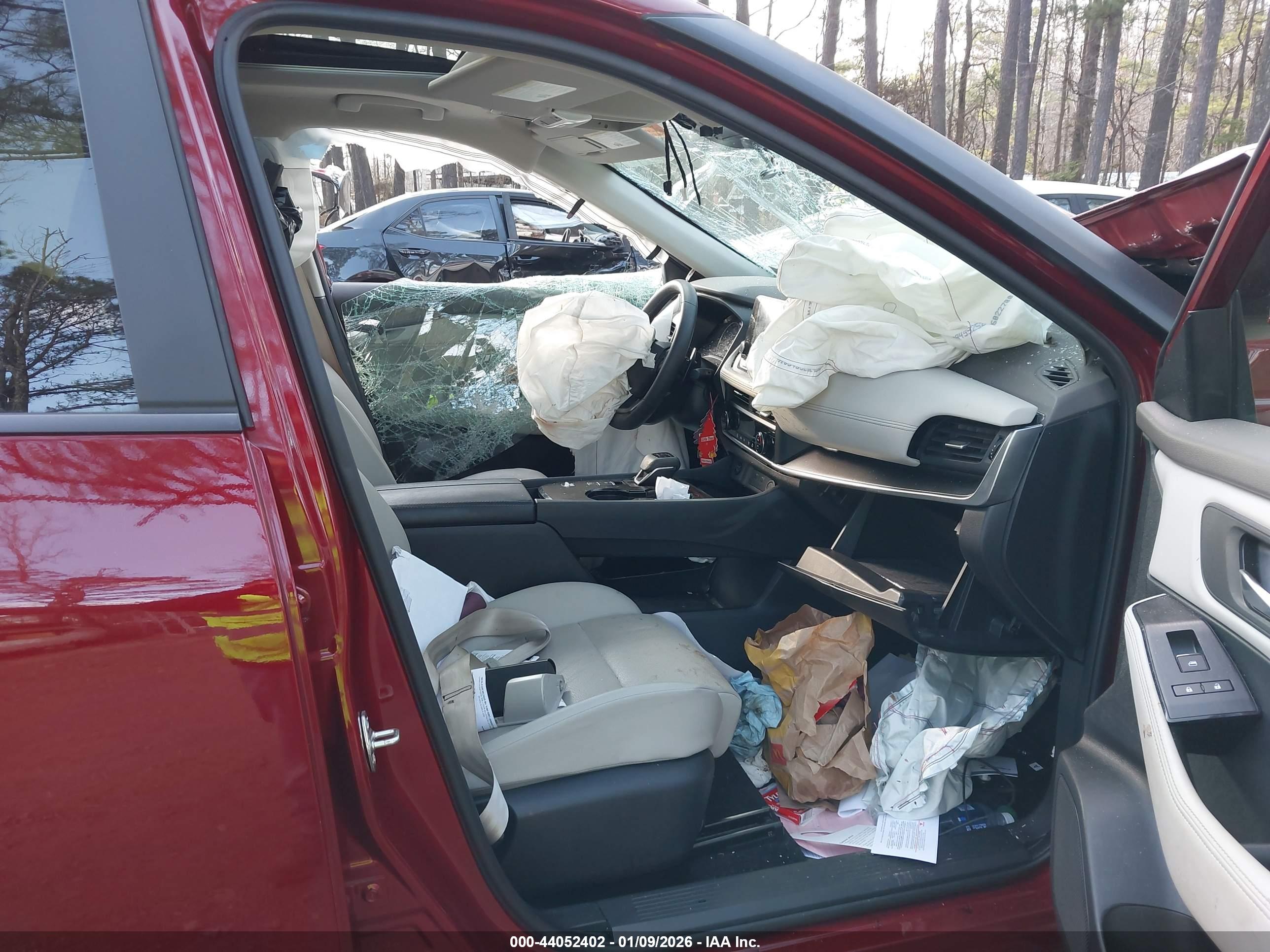 NISSAN ROGUE image 5
