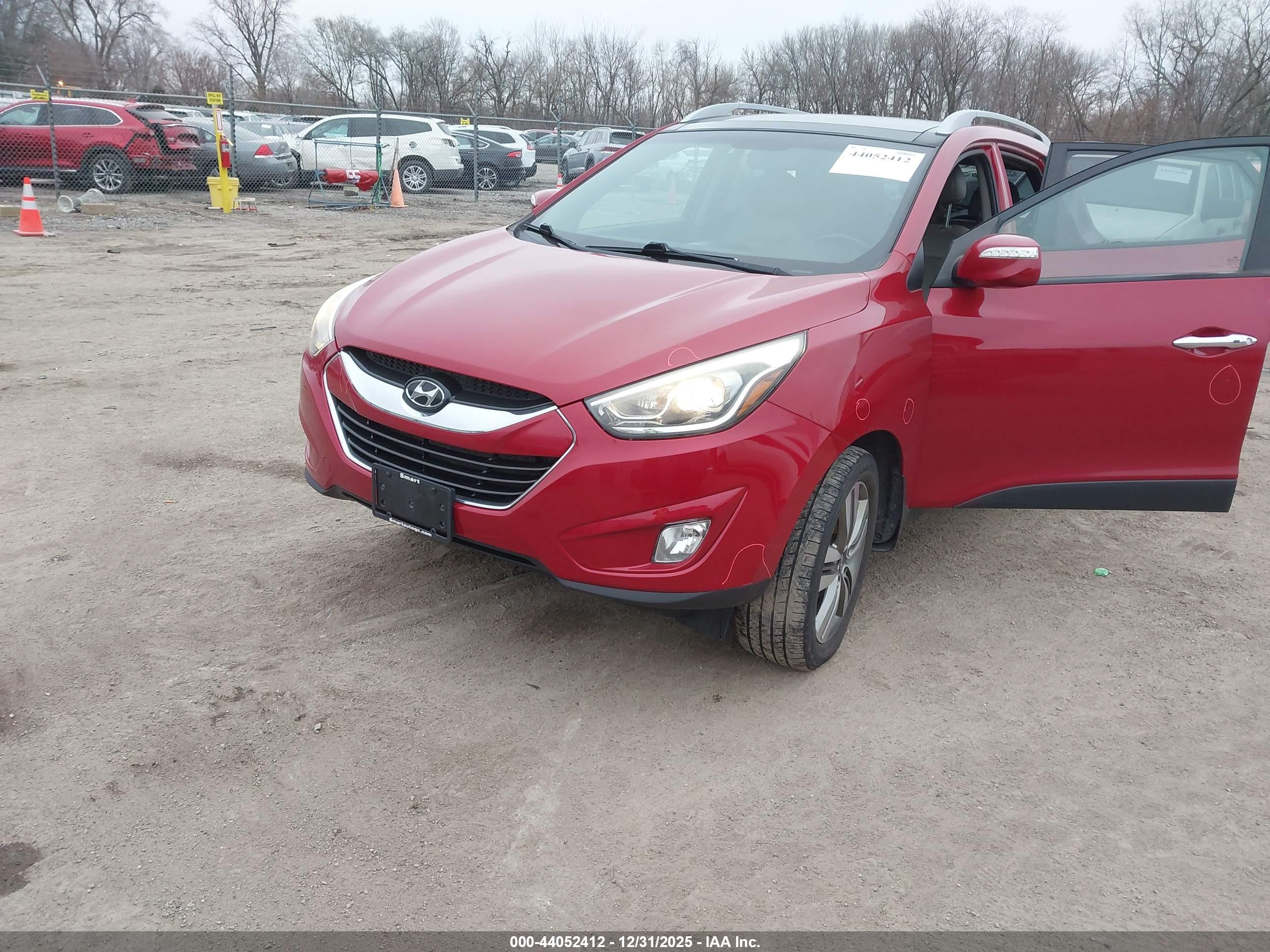 HYUNDAI TUCSON image 2
