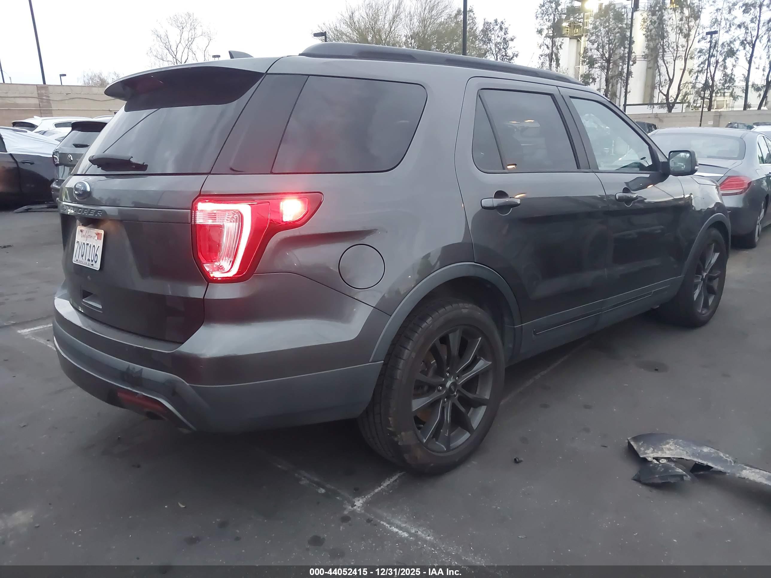 FORD EXPLORER image 4